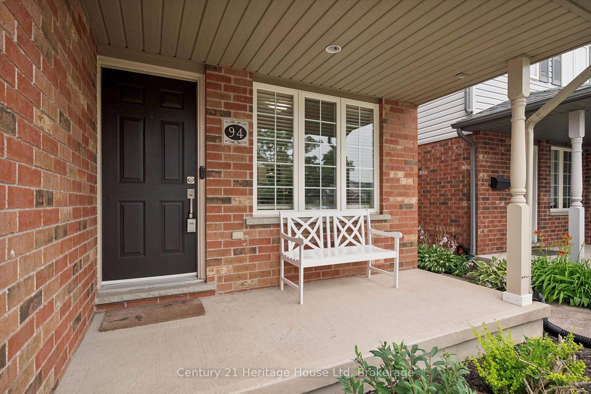 Photo 5 of 94 Milson Crescent, Guelph, Kortright Hills — HOMEH