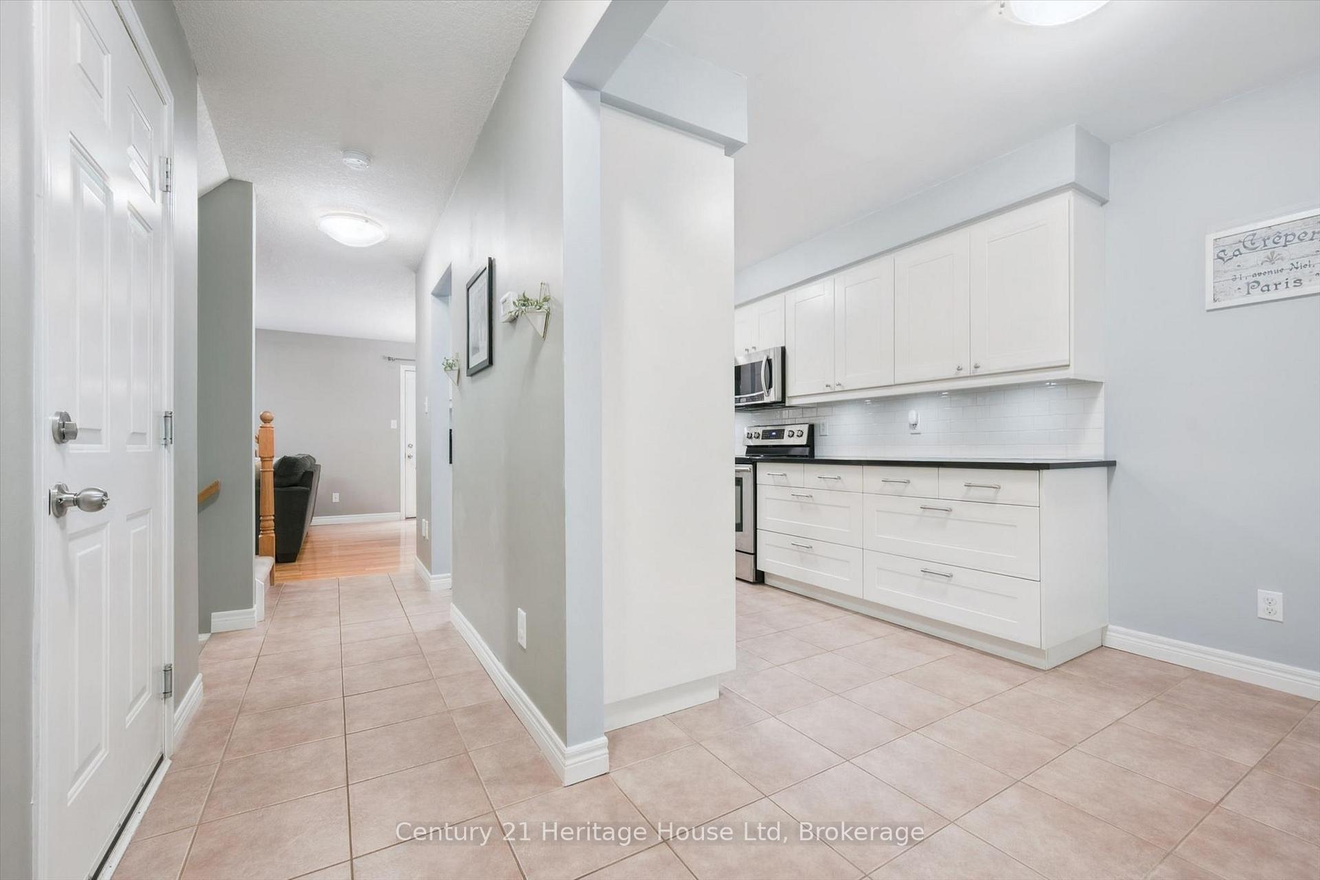 Photo 7 of 94 Milson Crescent, Guelph, Kortright Hills — HOMEH