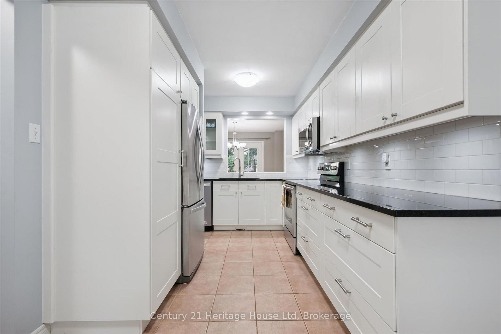 Photo 8 of 94 Milson Crescent, Guelph, Kortright Hills — HOMEH