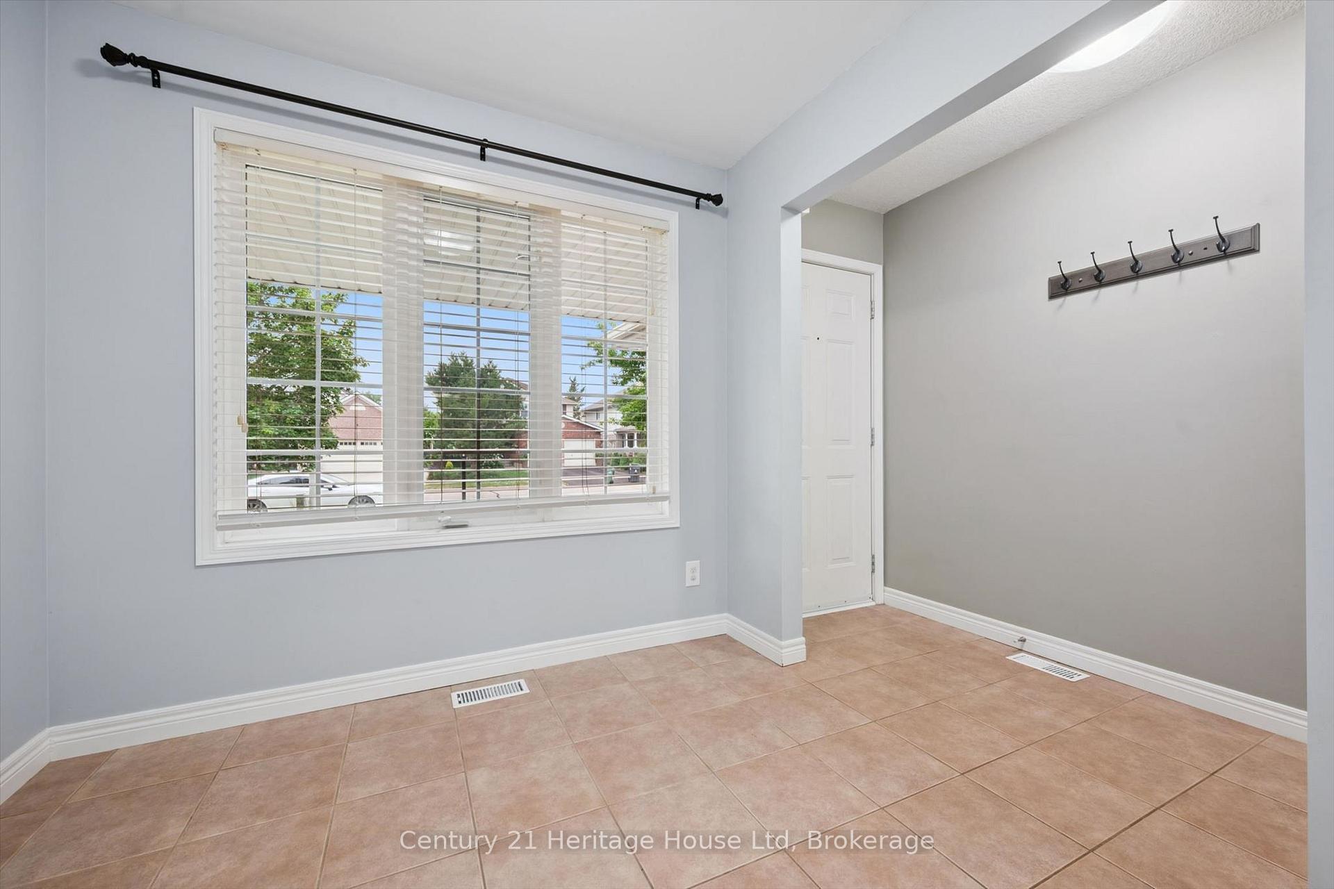 Photo 15 of 94 Milson Crescent, Guelph, Kortright Hills — HOMEH