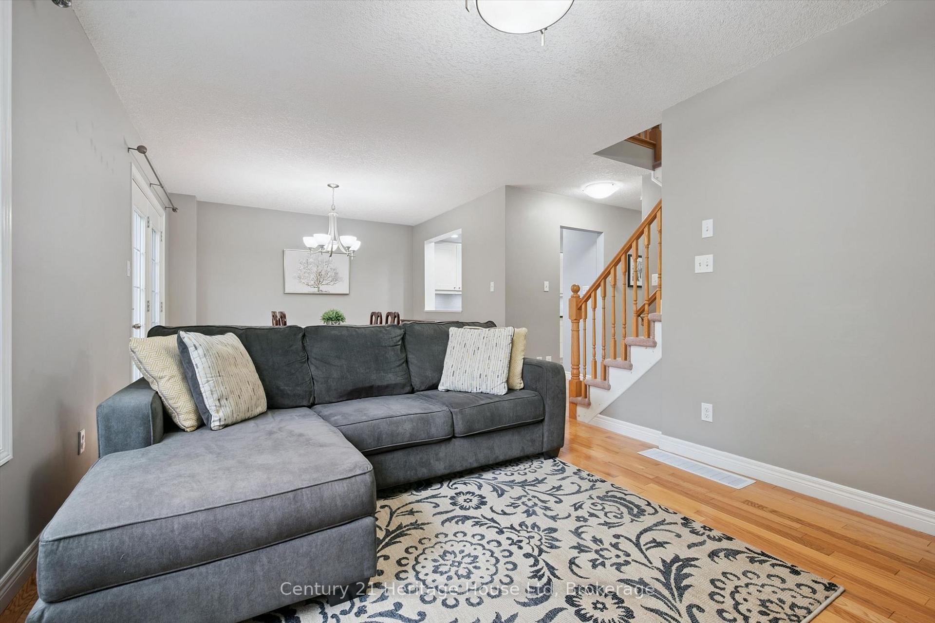Photo 18 of 94 Milson Crescent, Guelph, Kortright Hills — HOMEH