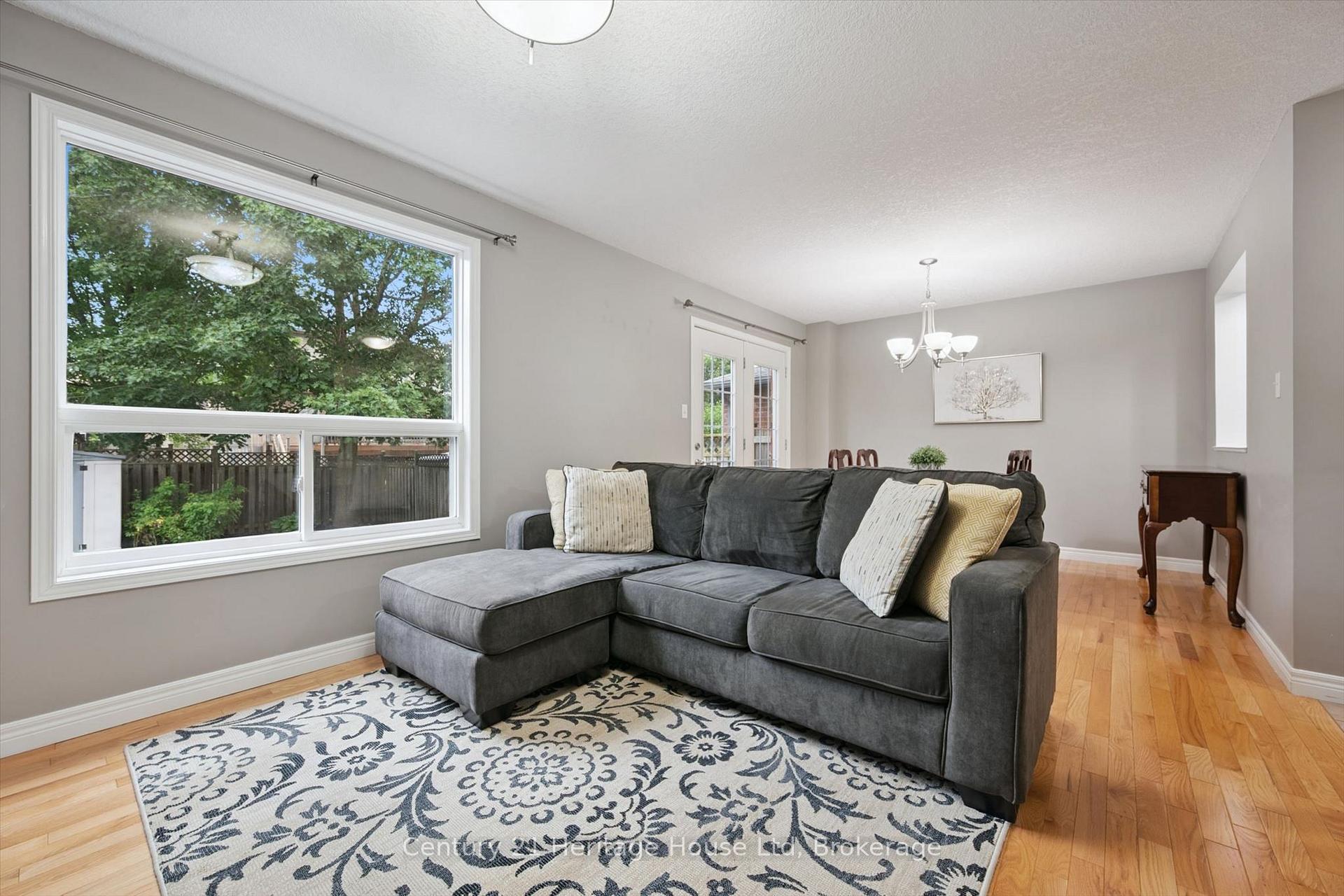 Photo 19 of 94 Milson Crescent, Guelph, Kortright Hills — HOMEH