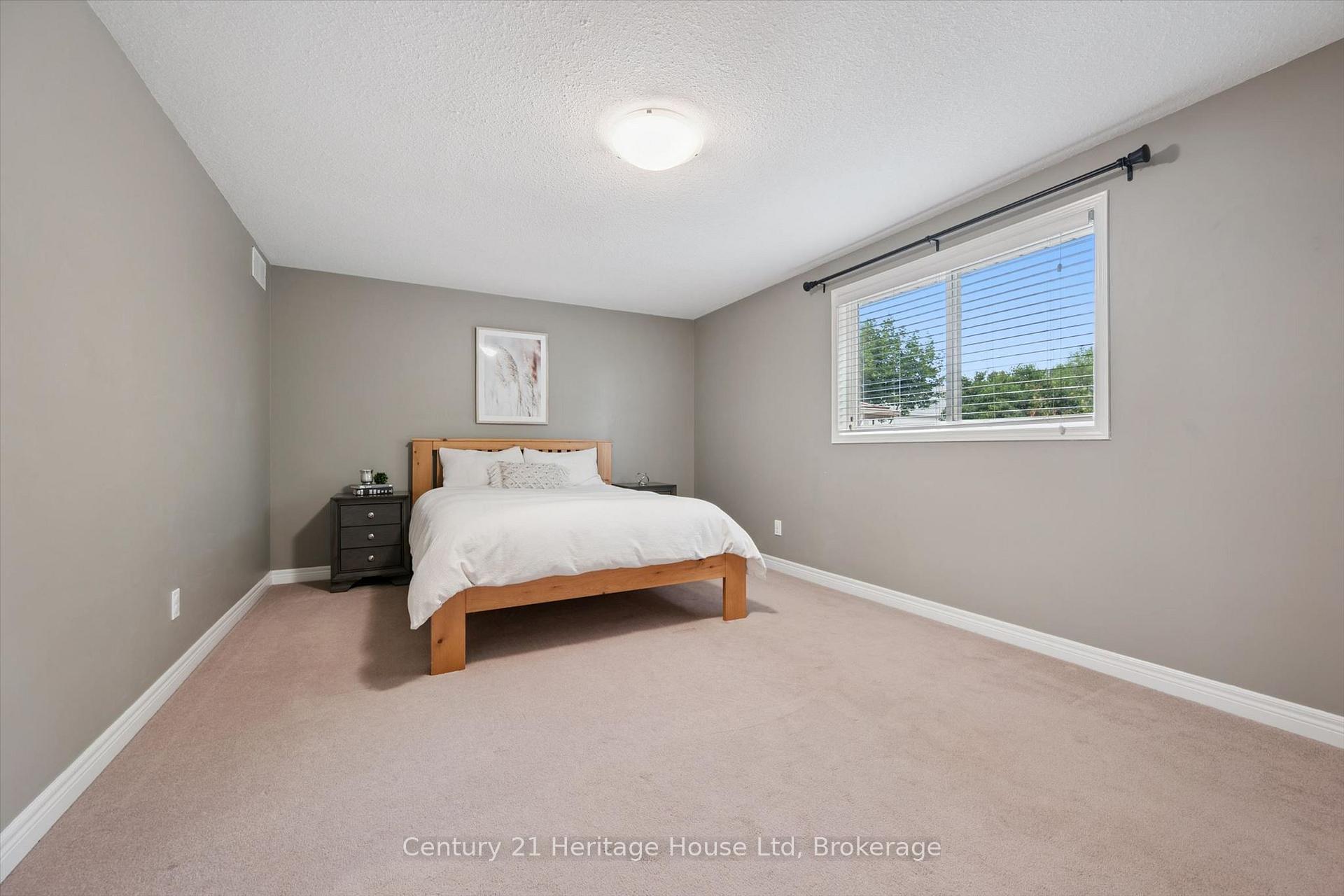 Photo 26 of 94 Milson Crescent, Guelph, Kortright Hills — HOMEH