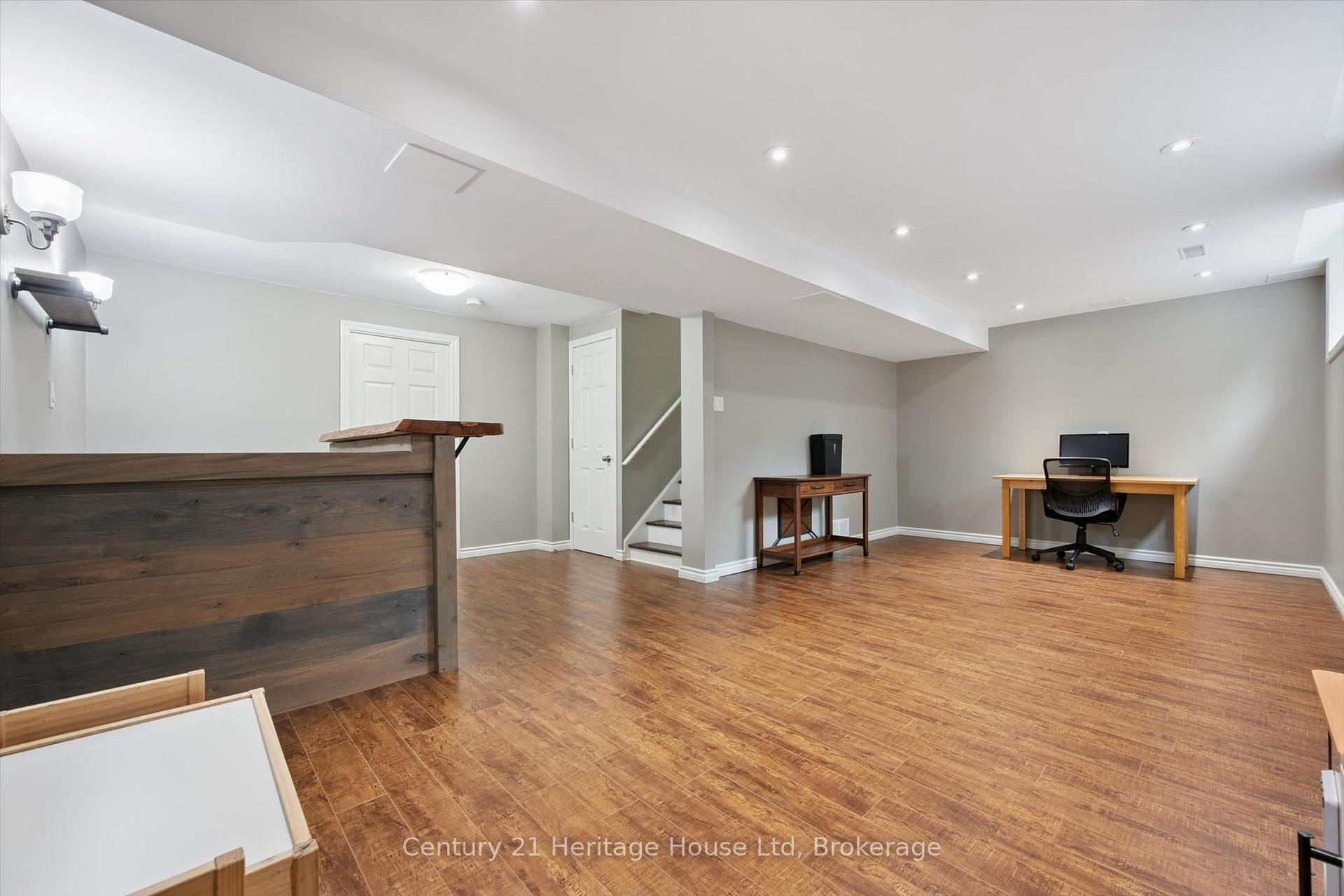 Photo 31 of 94 Milson Crescent, Guelph, Kortright Hills — HOMEH