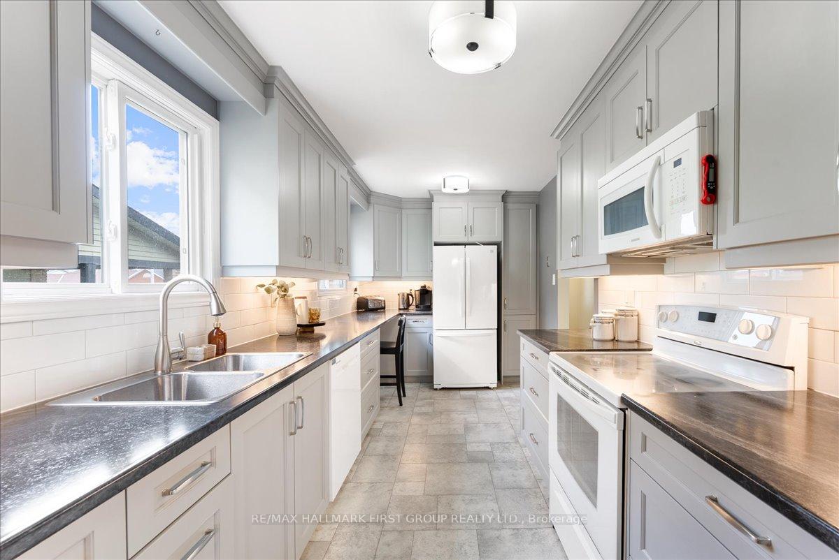 Photo 16 of 100 Martin Road, Clarington, Bowmanville — HOMEH