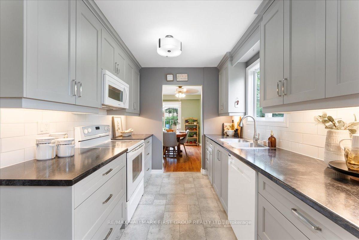Photo 20 of 100 Martin Road, Clarington, Bowmanville — HOMEH