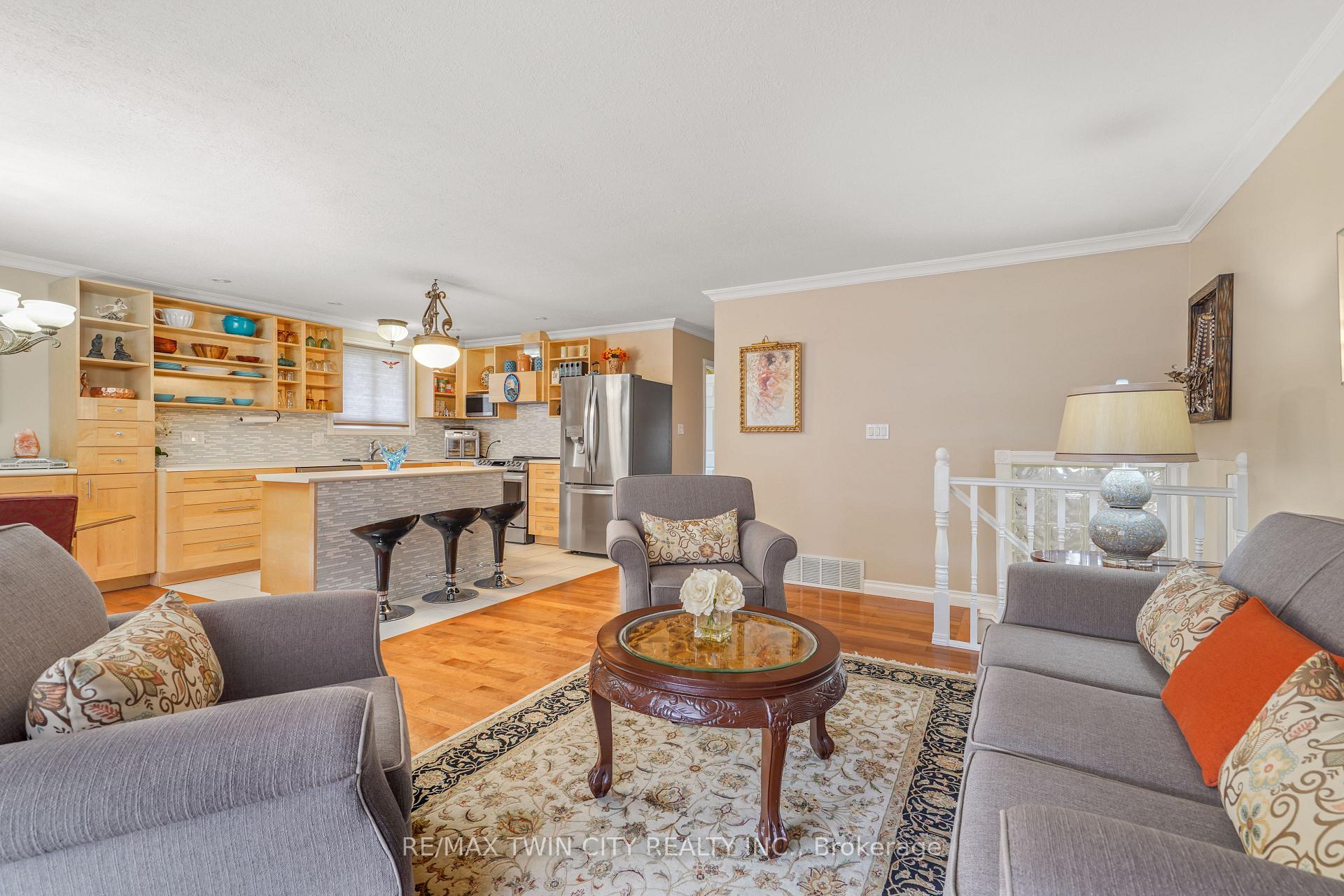 Photo 9 of 14 Thistledown Drive, Brantford, Myrtleville North — HOMEH