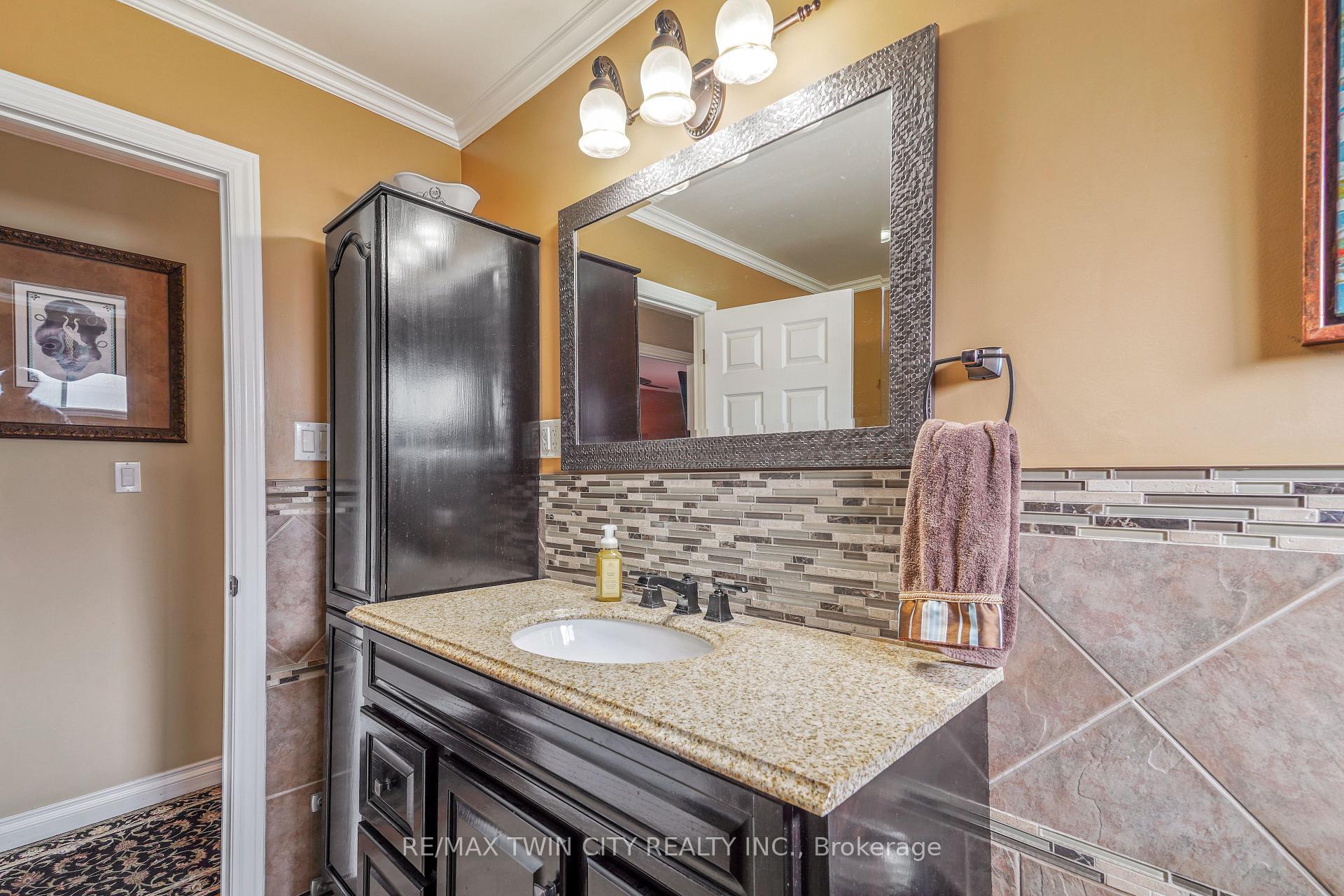 Photo 18 of 14 Thistledown Drive, Brantford, Myrtleville North — HOMEH