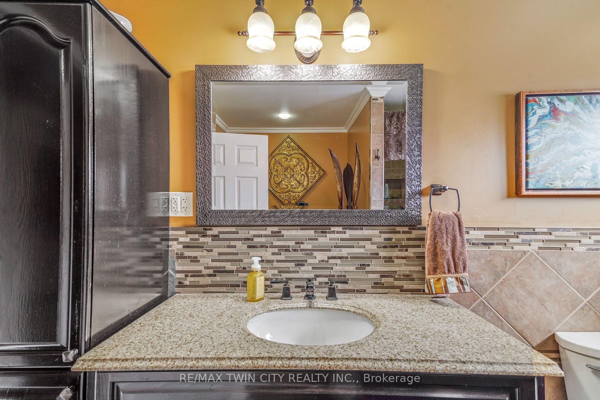 Photo 19 of 14 Thistledown Drive, Brantford, Myrtleville North — HOMEH