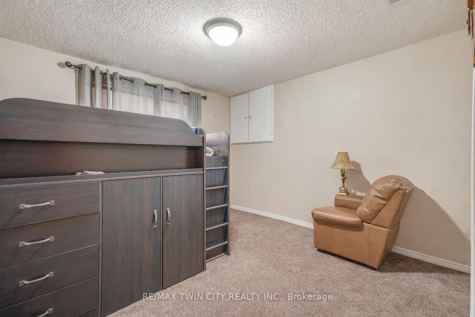 Photo 29 of 14 Thistledown Drive, Brantford, Myrtleville North — HOMEH