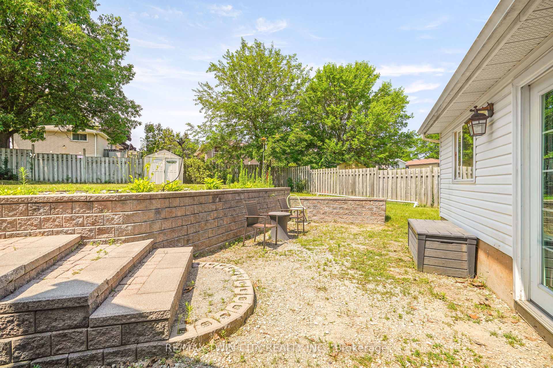 Photo 35 of 14 Thistledown Drive, Brantford, Myrtleville North — HOMEH