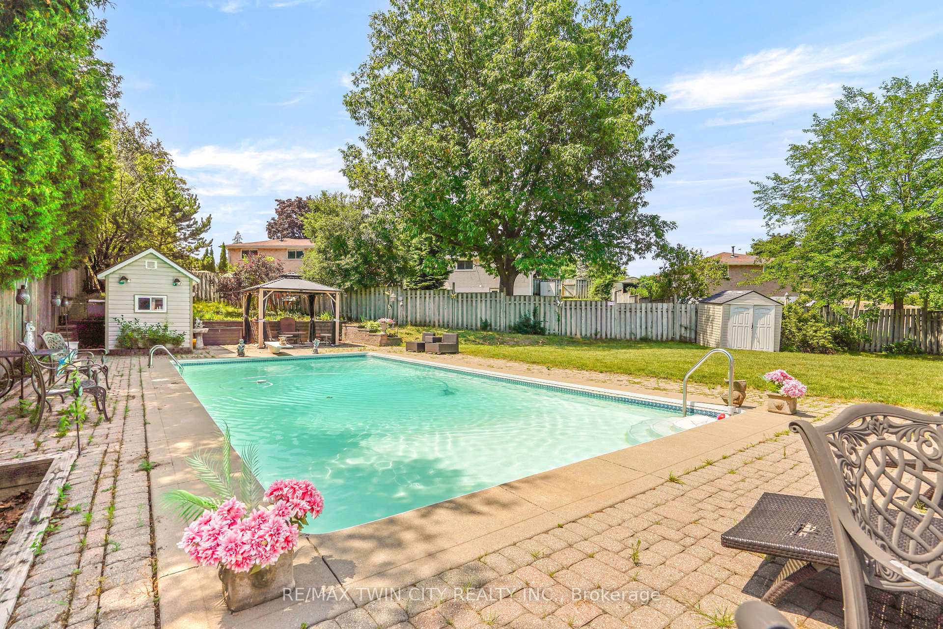 Photo 37 of 14 Thistledown Drive, Brantford, Myrtleville North — HOMEH