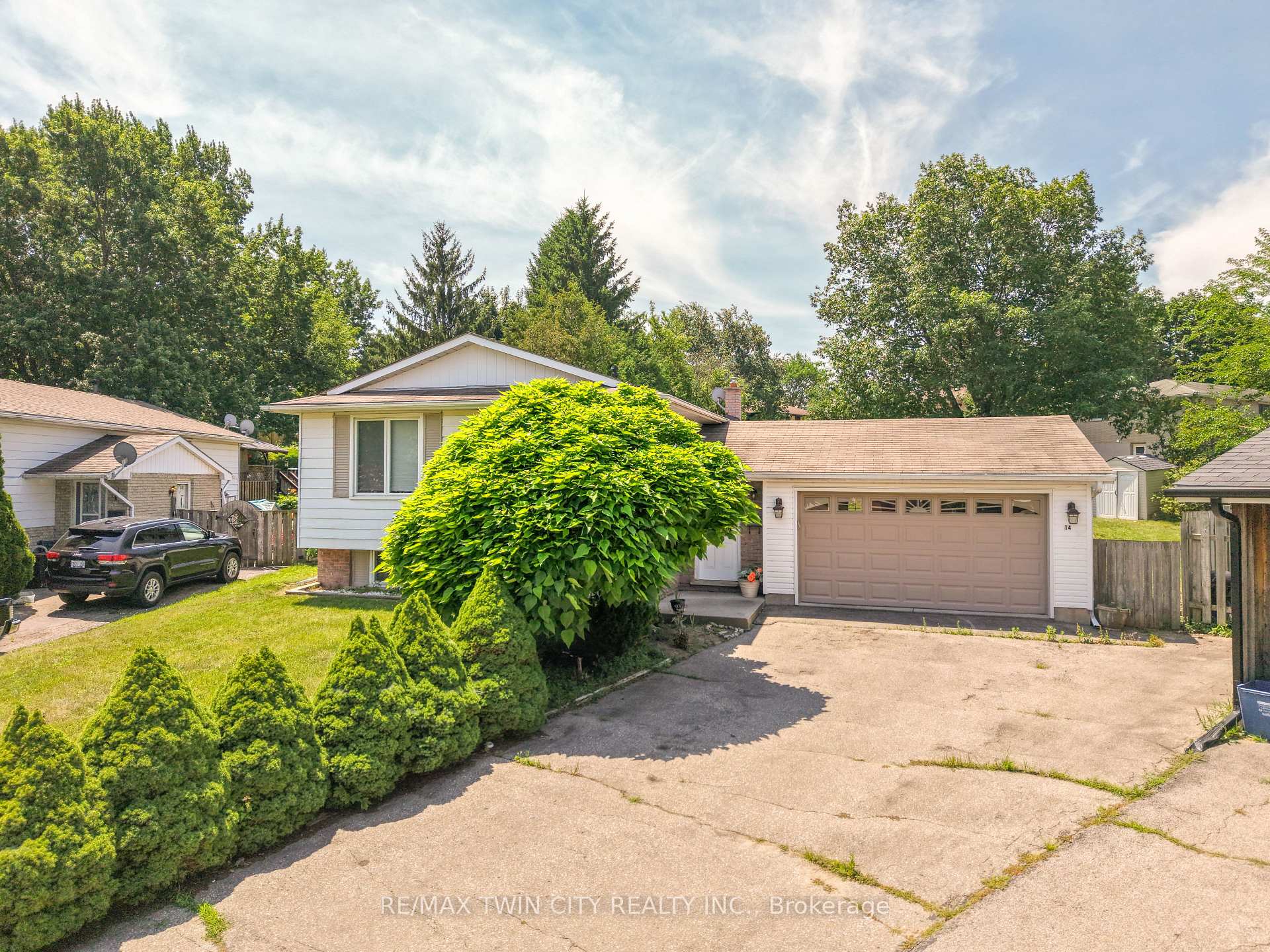 Photo 44 of 14 Thistledown Drive, Brantford, Myrtleville North — HOMEH