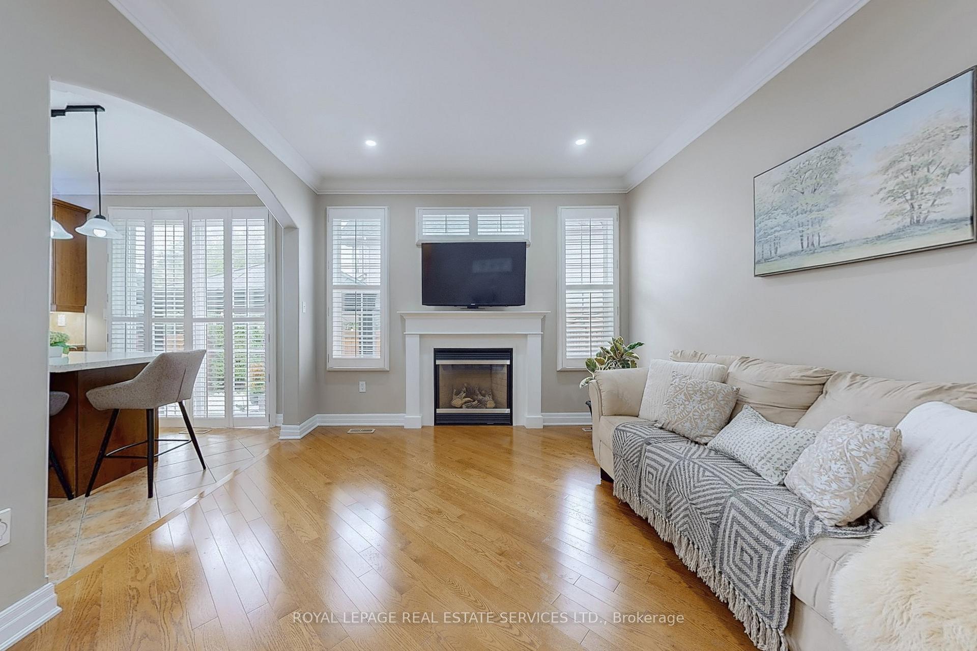 Photo 5 of 659 Hood Terrace, Milton, Coates — HOMEH