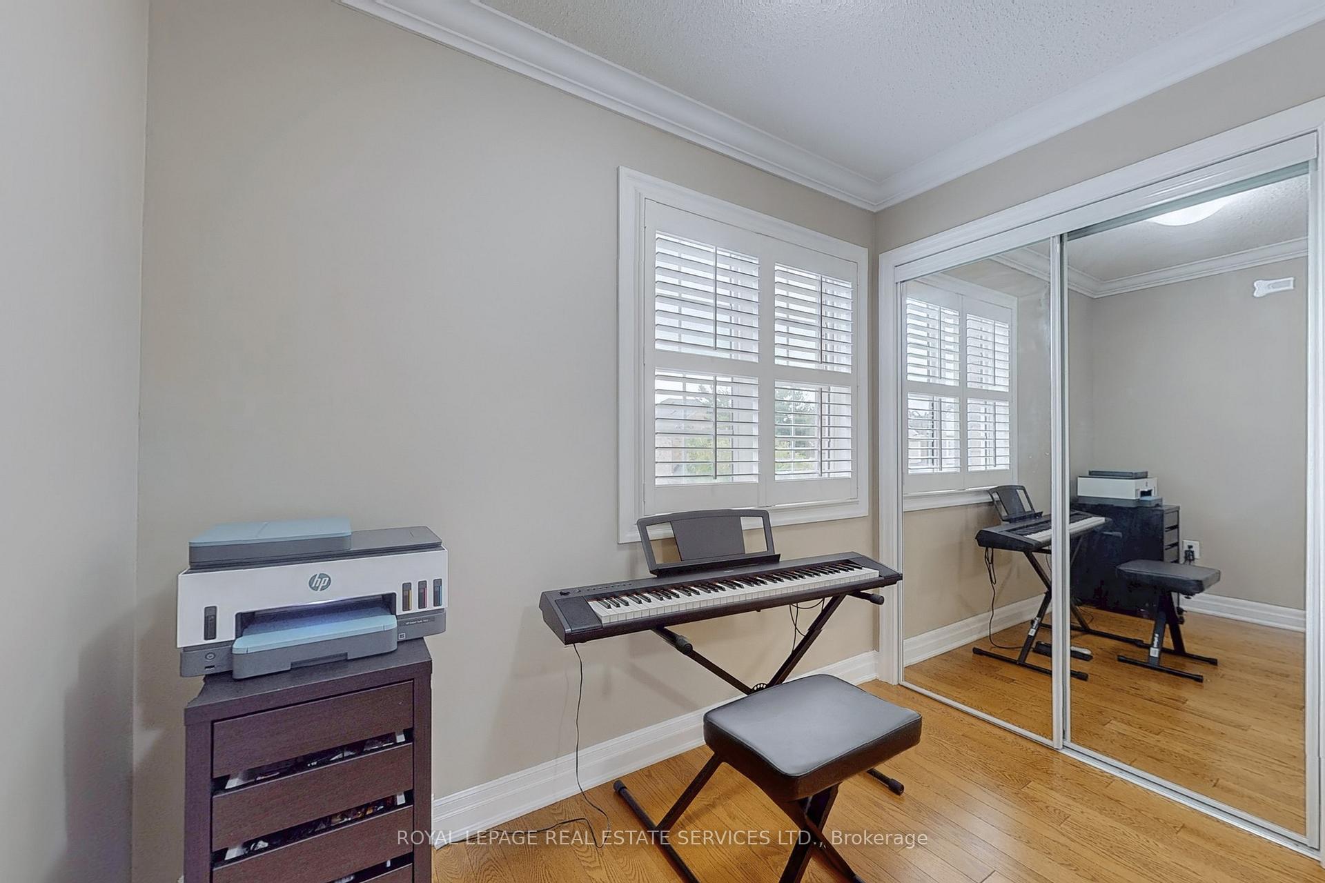 Photo 14 of 659 Hood Terrace, Milton, Coates — HOMEH