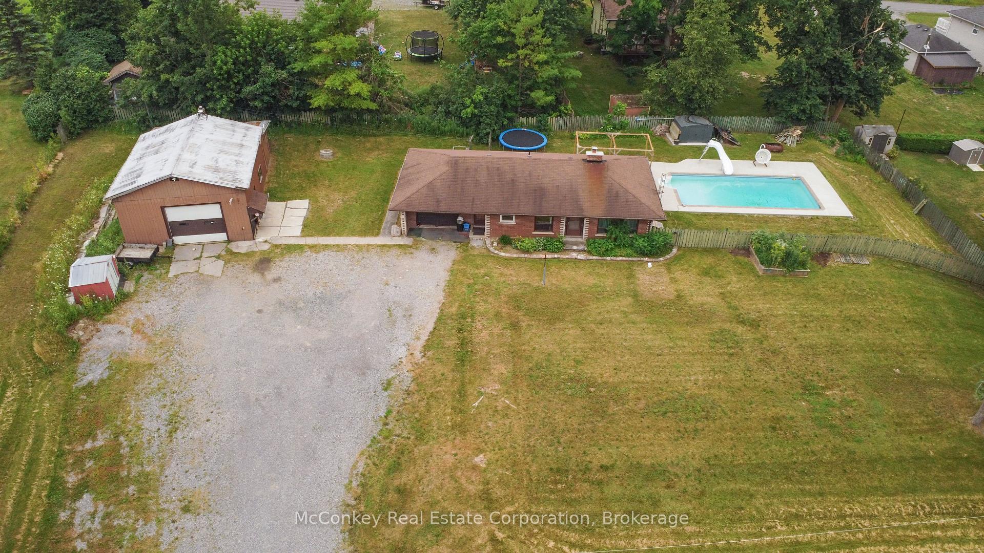 Photo 2 of 129 Clifford Road, Douro-Dummer — HOMEH