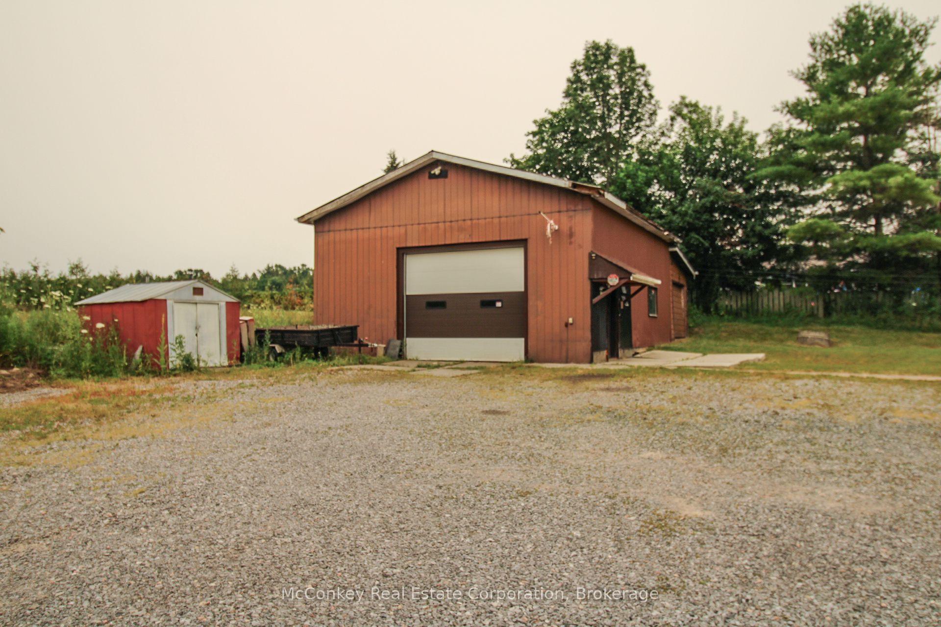Photo 11 of 129 Clifford Road, Douro-Dummer — HOMEH