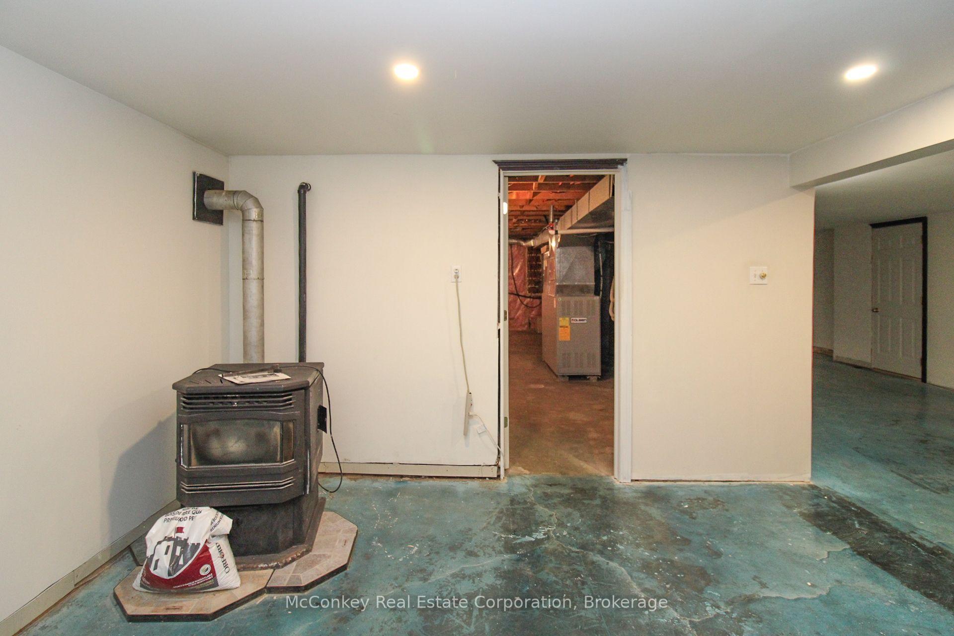 Photo 29 of 129 Clifford Road, Douro-Dummer — HOMEH