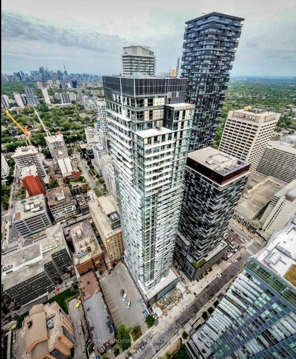 Photo 1 of Unit 905, 39 Roehampton Avenue, Toronto, Mount Pleasant West — HOMEH