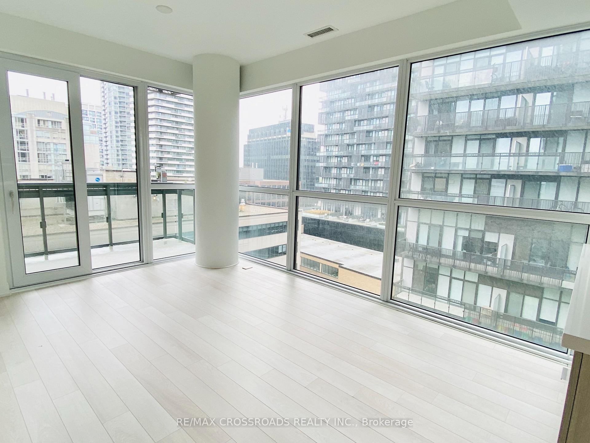 Photo 5 of Unit 905, 39 Roehampton Avenue, Toronto, Mount Pleasant West — HOMEH