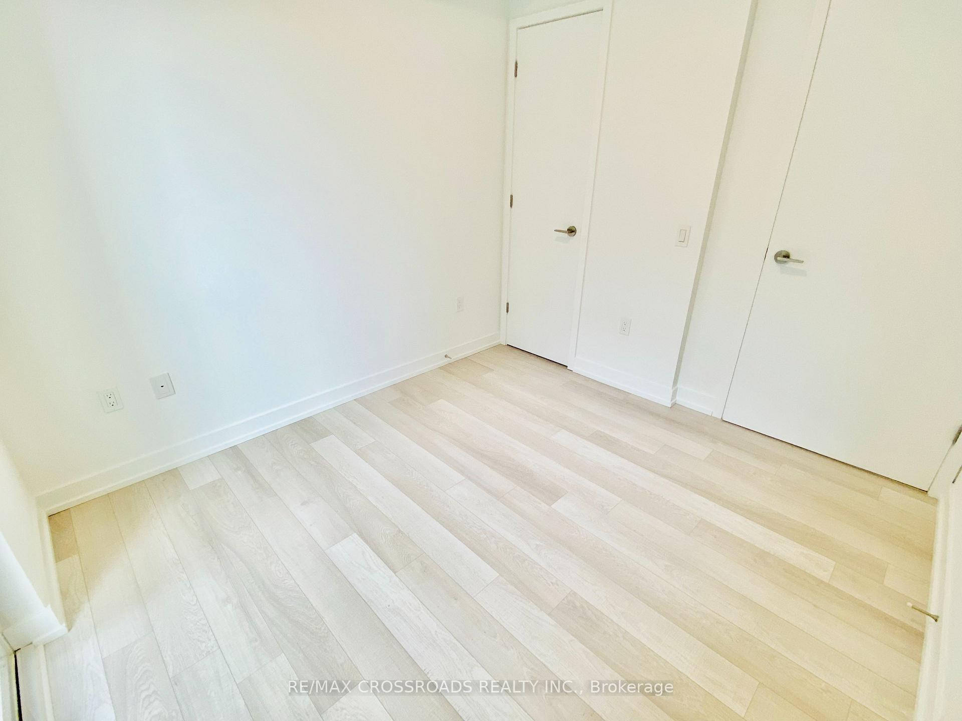 Photo 7 of Unit 905, 39 Roehampton Avenue, Toronto, Mount Pleasant West — HOMEH