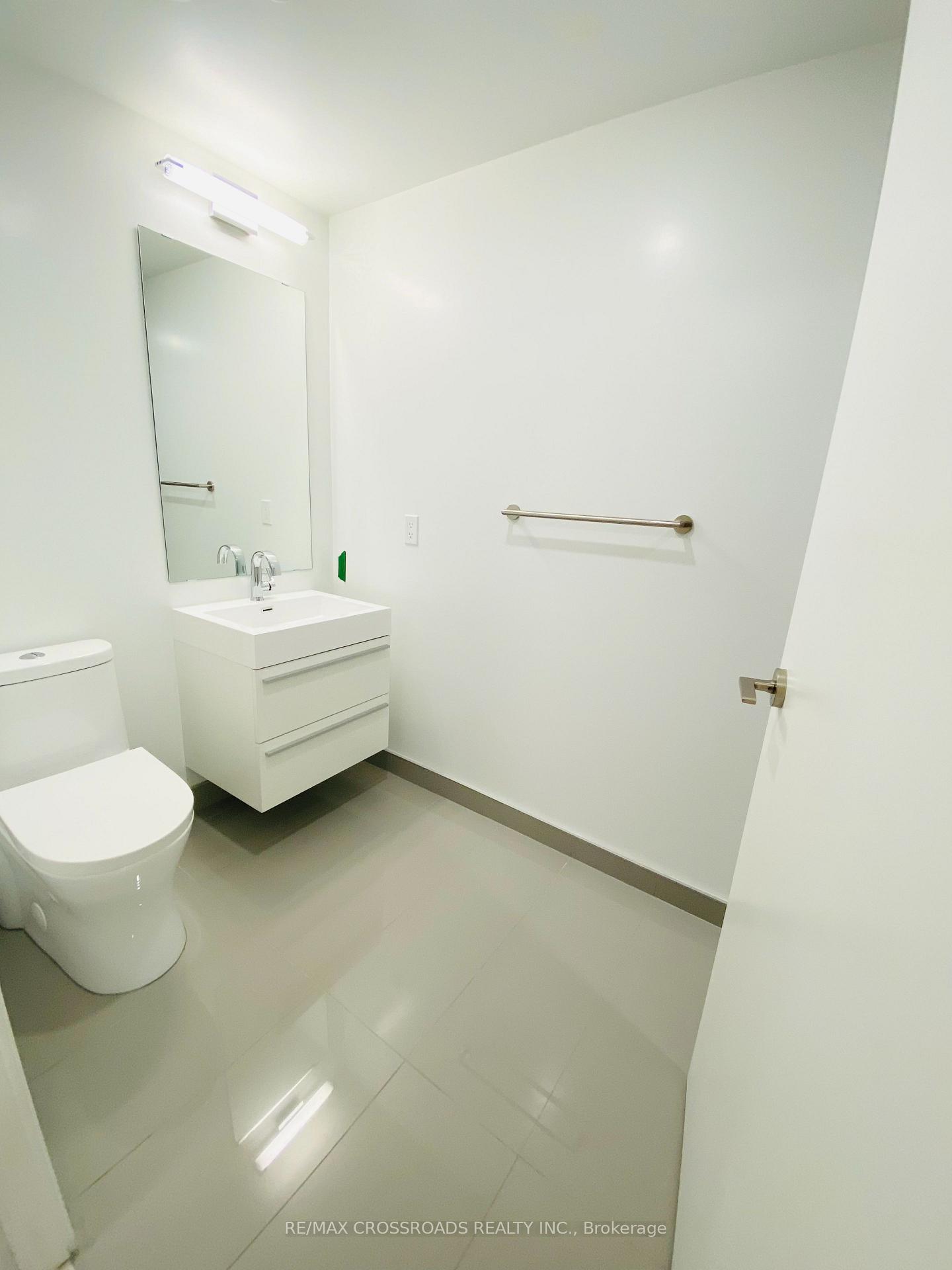 Photo 12 of Unit 905, 39 Roehampton Avenue, Toronto, Mount Pleasant West — HOMEH