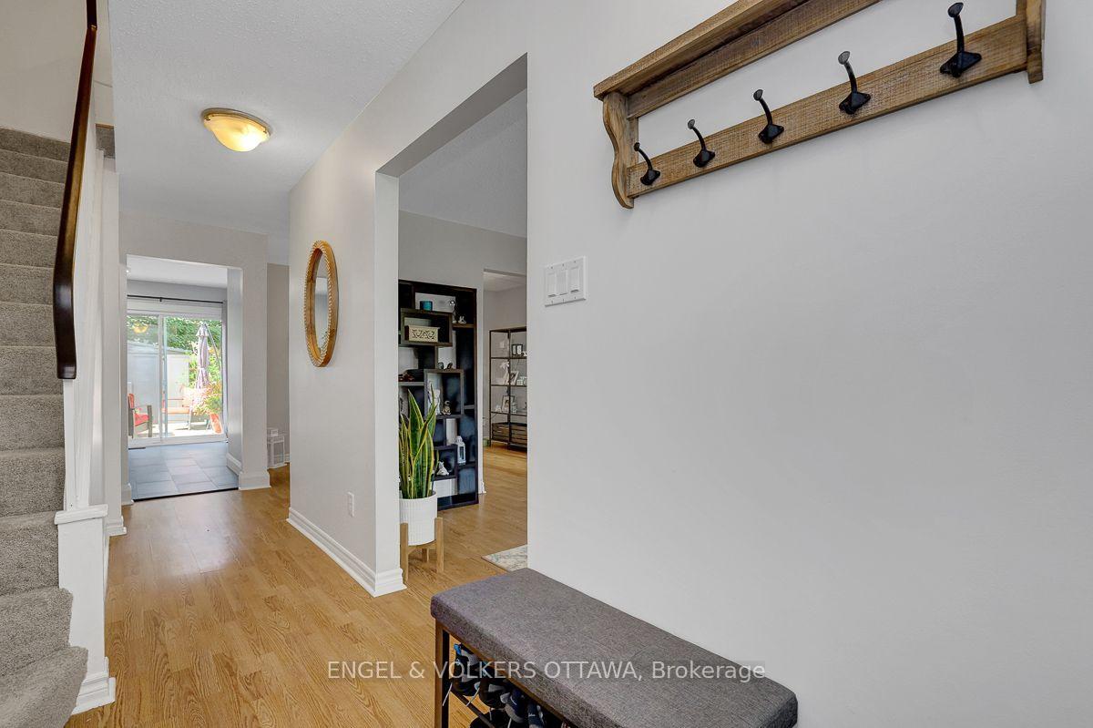 Photo 4 of 66 Peary Way, Ottawa, Kanata - Katimavik — HOMEH