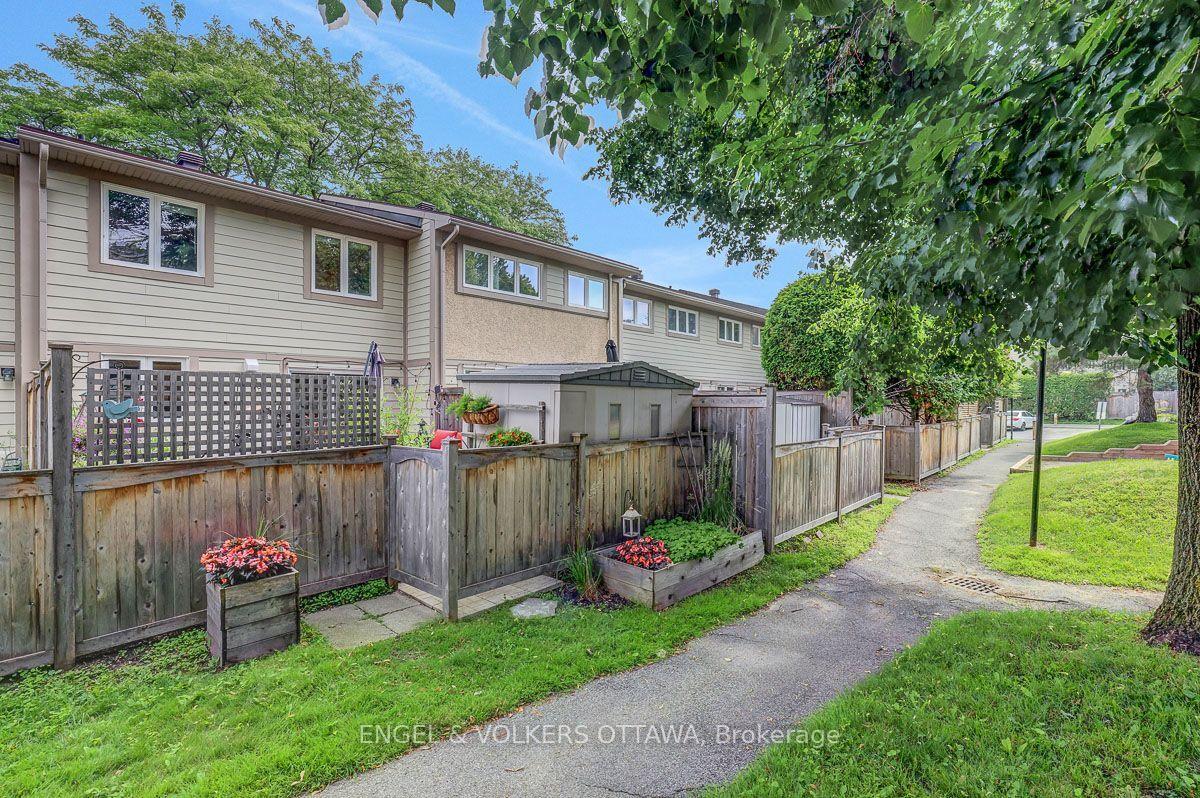Photo 45 of 66 Peary Way, Ottawa, Kanata - Katimavik — HOMEH