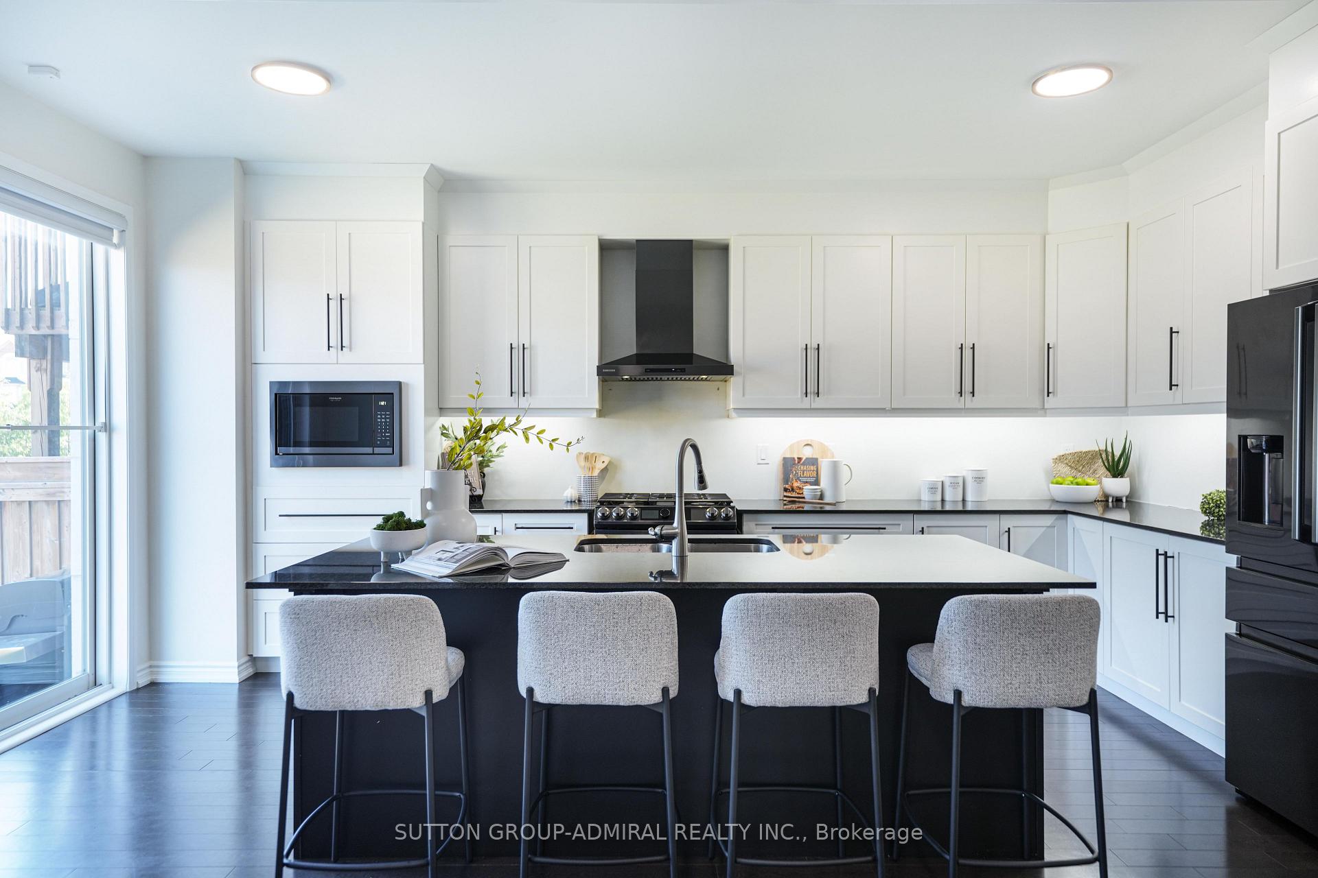 Photo 8 of 18 Morning Sparrow Drive, Vaughan, Kleinburg — HOMEH