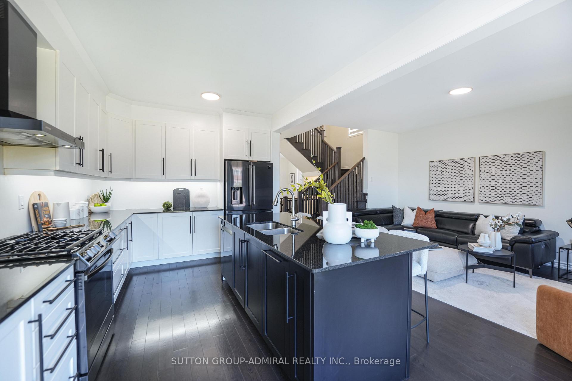 Photo 12 of 18 Morning Sparrow Drive, Vaughan, Kleinburg — HOMEH