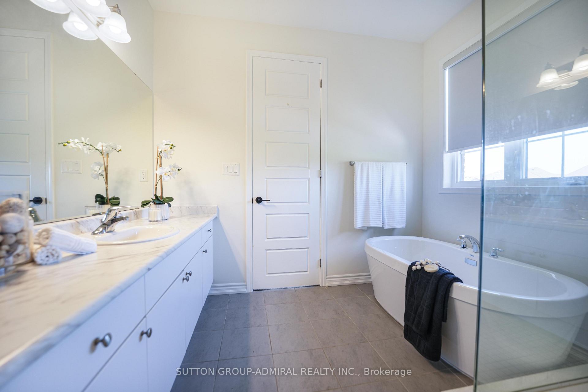 Photo 27 of 18 Morning Sparrow Drive, Vaughan, Kleinburg — HOMEH