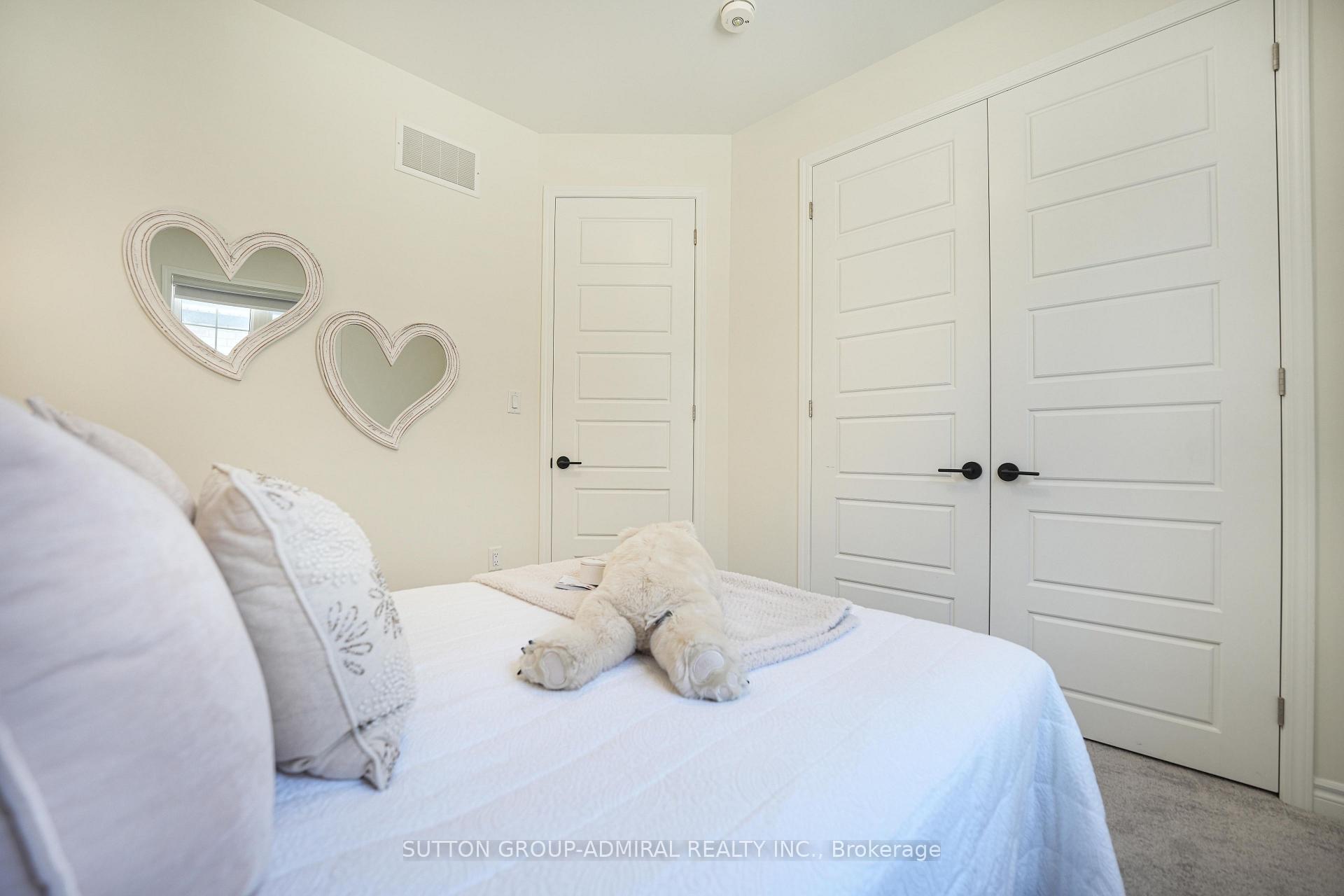 Photo 32 of 18 Morning Sparrow Drive, Vaughan, Kleinburg — HOMEH