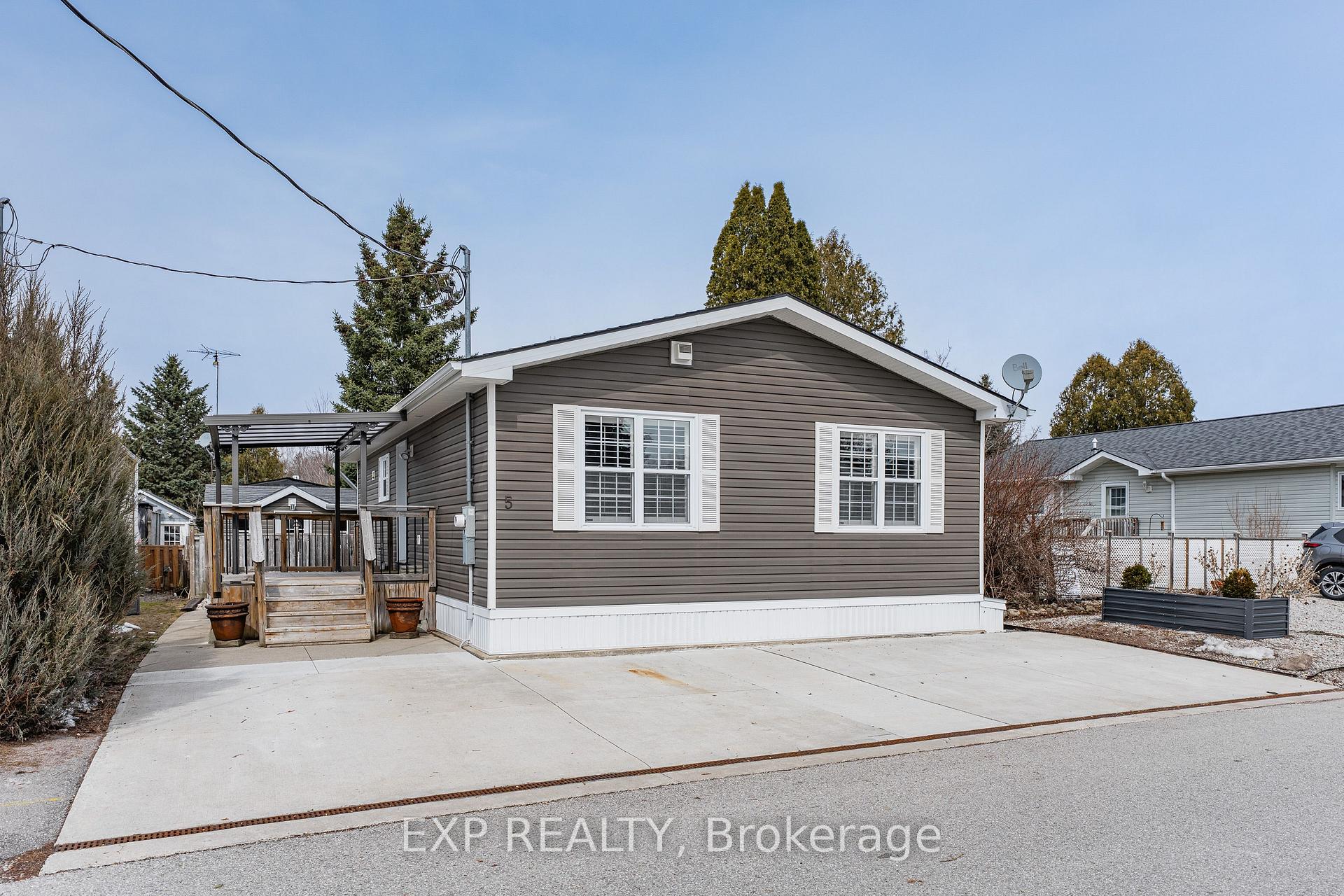 Photo 1 of 5 Elm Street, Puslinch, Rural Puslinch East — HOMEH