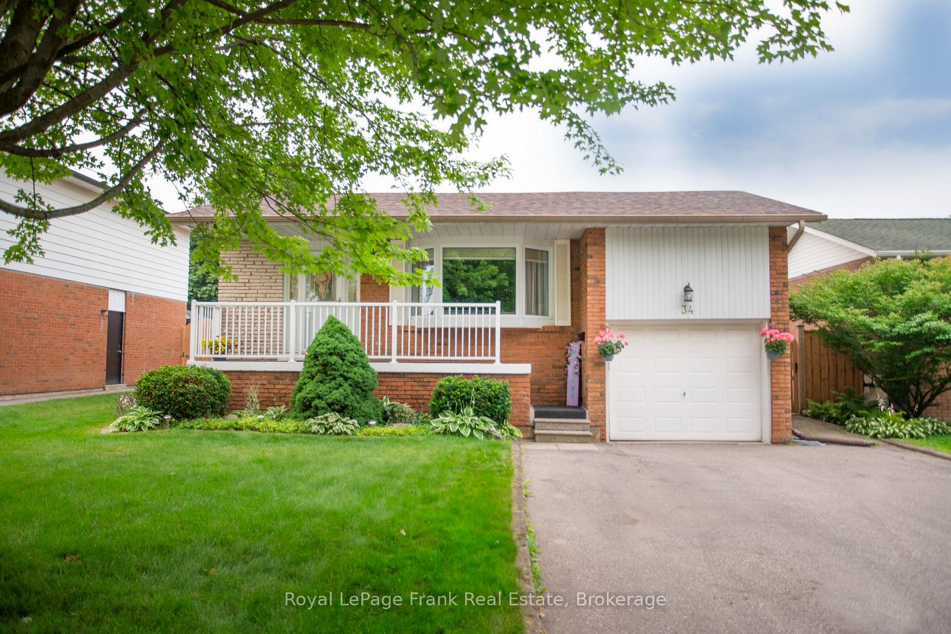 Photo 2 of 34 Baker Road, Ajax, South East — HOMEH