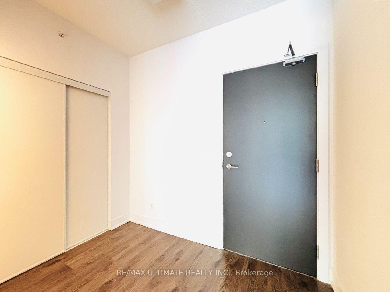 Photo 3 of Unit 803, 68 Merton Street, Toronto, Mount Pleasant West — HOMEH