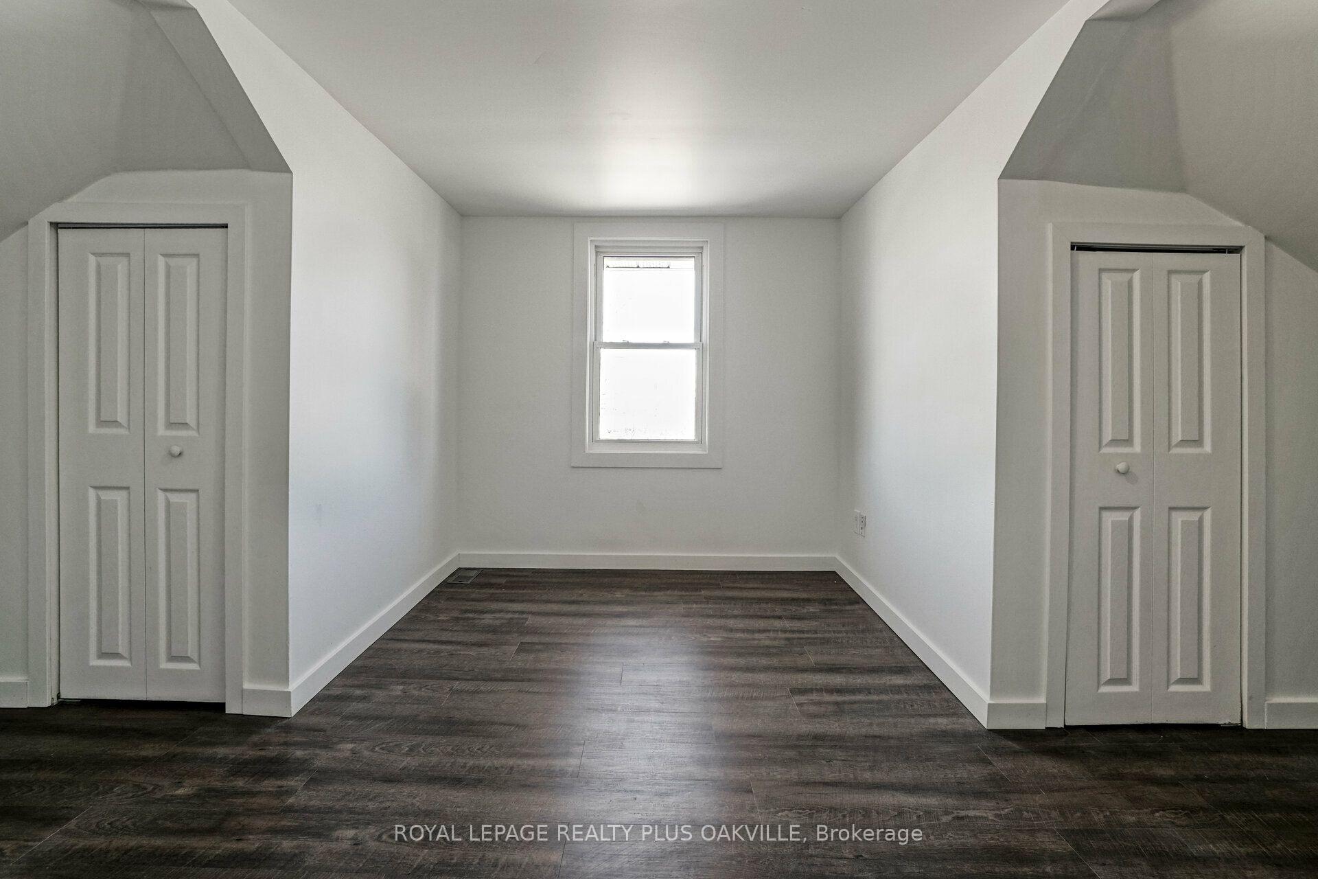 Photo 6 of Unit 2, 564 Lyons Lane, Oakville, Queen Elizabeth — HOMEH
