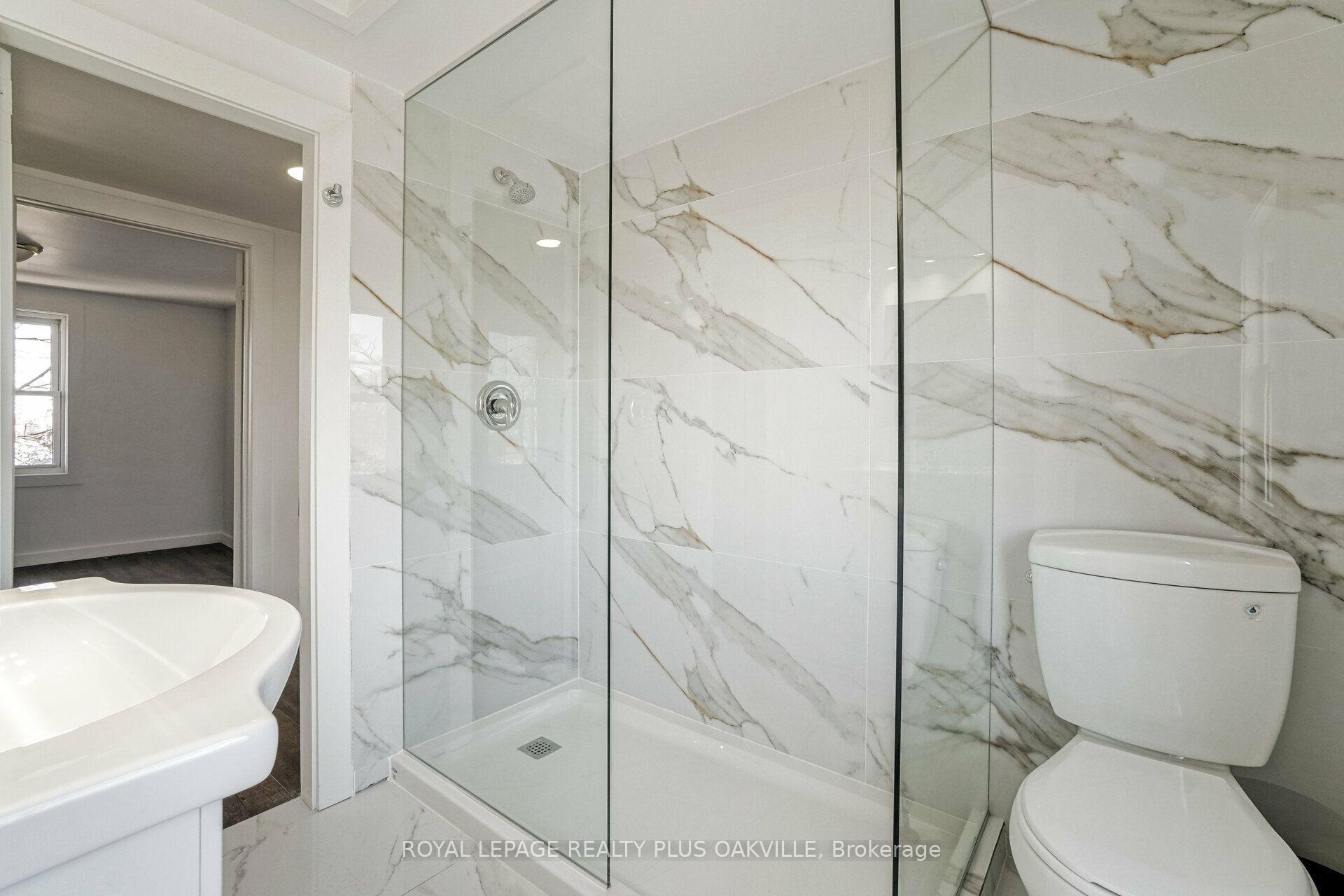 Photo 11 of Unit 2, 564 Lyons Lane, Oakville, Queen Elizabeth — HOMEH