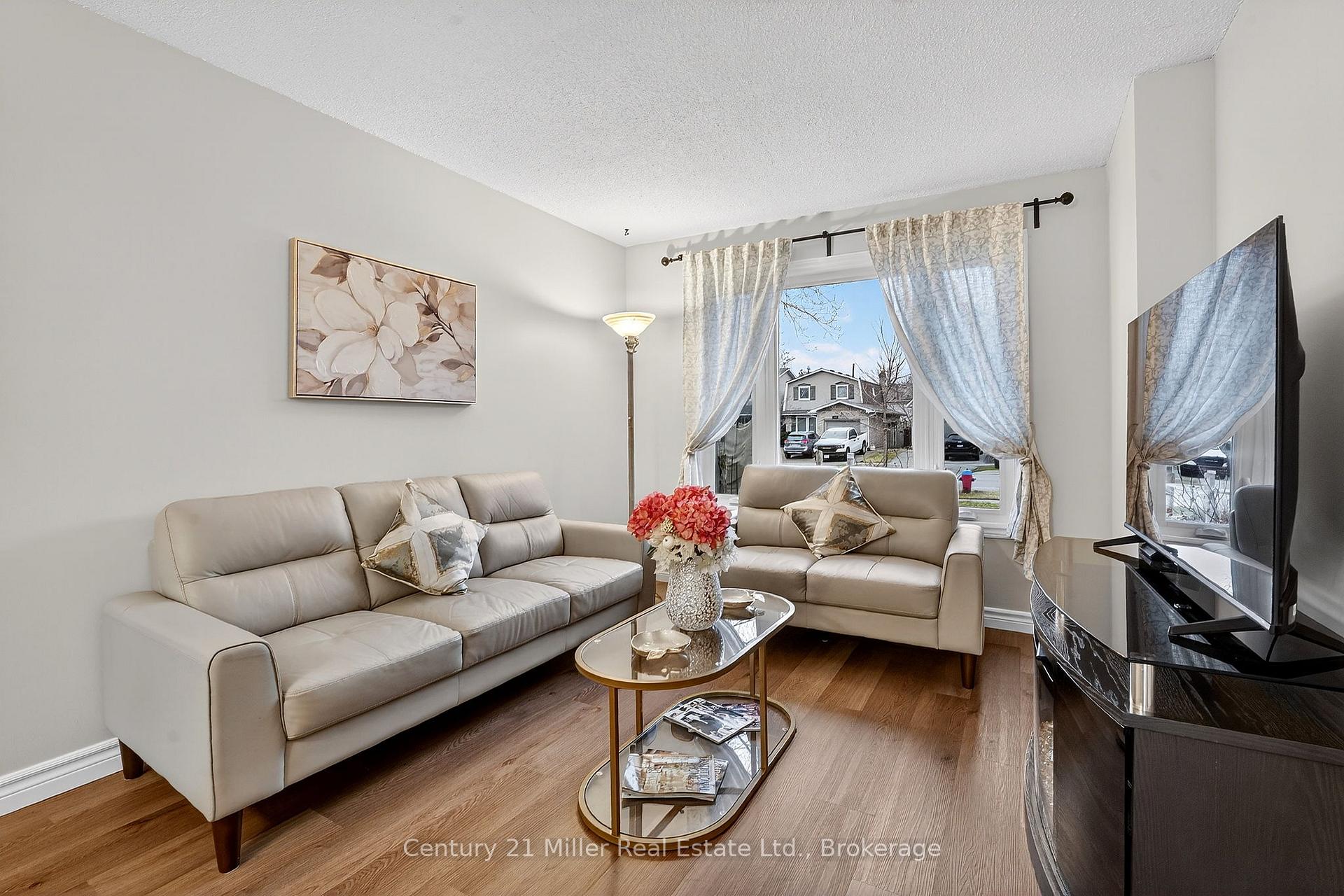 Photo 5 of 2451 Malcolm Crescent, Burlington, Brant Hills — HOMEH