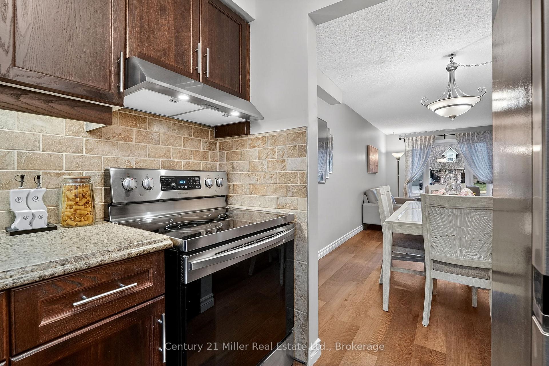 Photo 13 of 2451 Malcolm Crescent, Burlington, Brant Hills — HOMEH