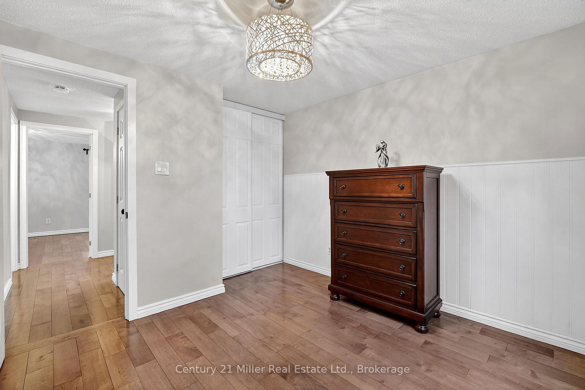 Photo 21 of 2451 Malcolm Crescent, Burlington, Brant Hills — HOMEH