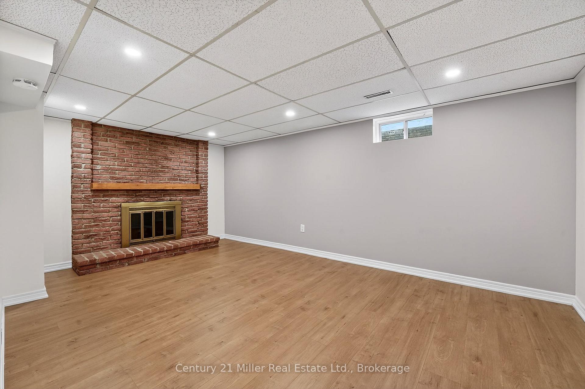 Photo 25 of 2451 Malcolm Crescent, Burlington, Brant Hills — HOMEH