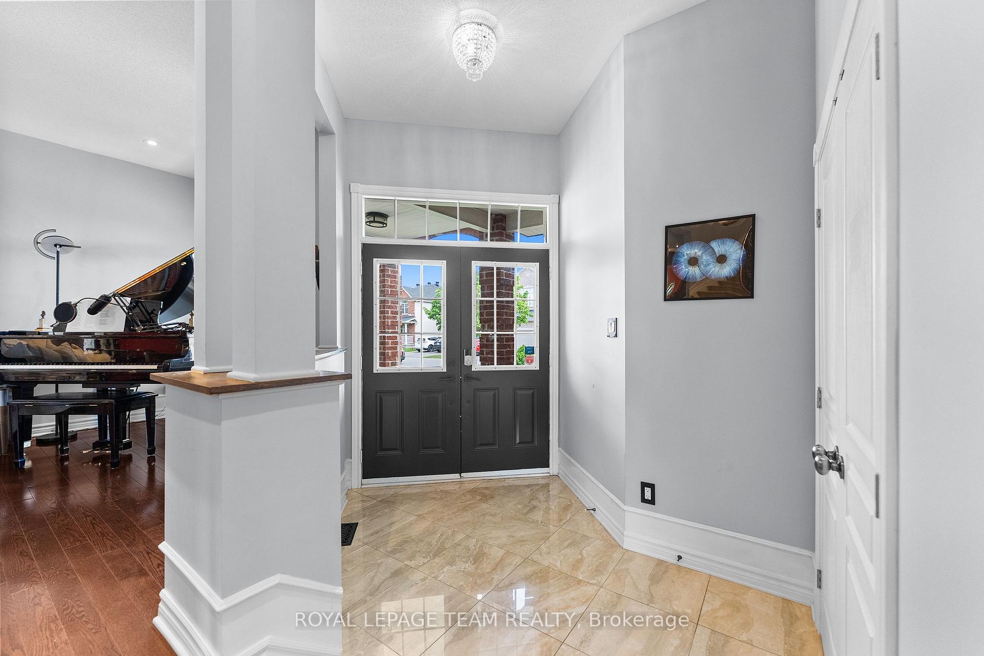 Photo 4 of 508 Dusty Miller Crescent, Ottawa, Riverside South/Gloucester Glen — HOMEH