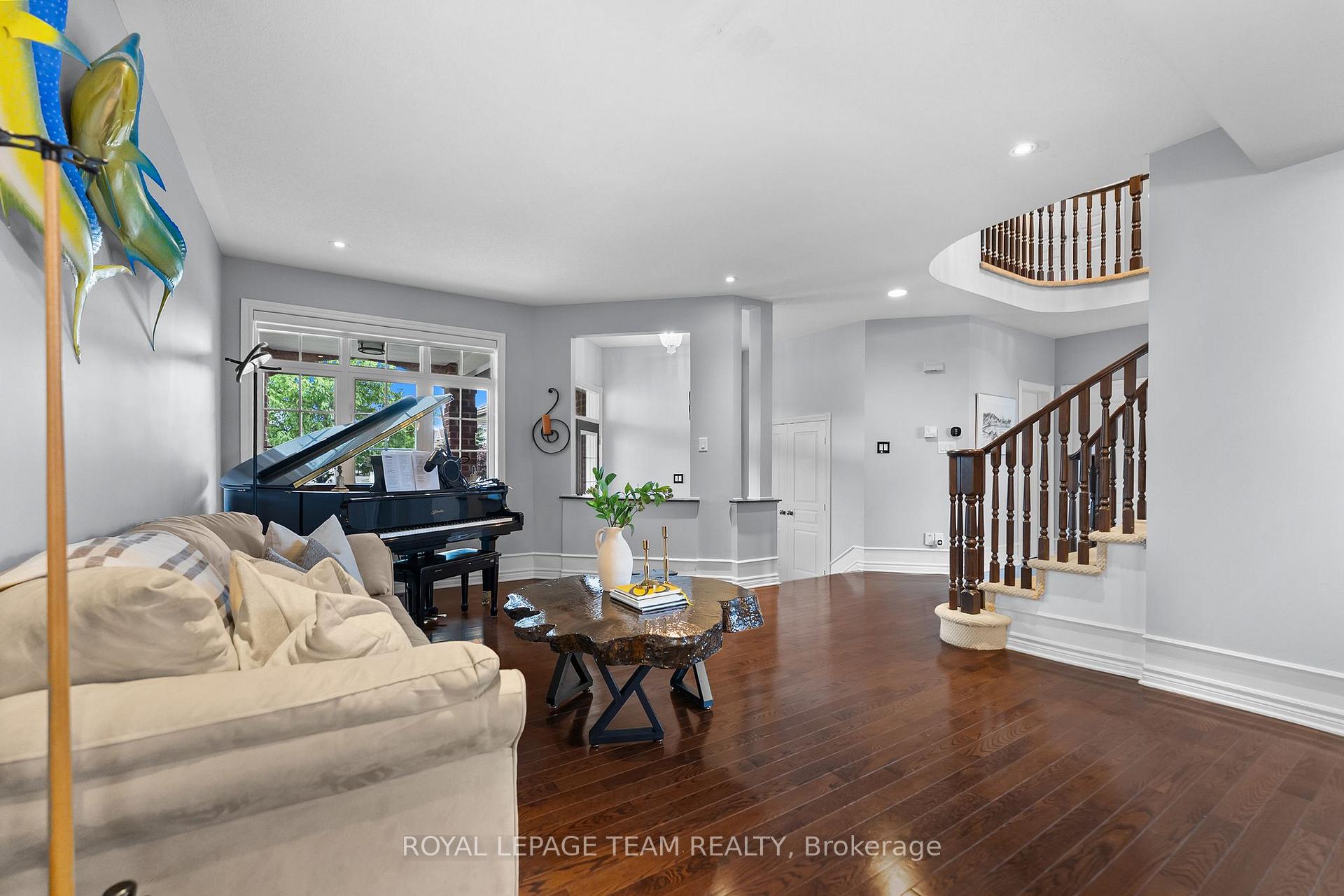 Photo 6 of 508 Dusty Miller Crescent, Ottawa, Riverside South/Gloucester Glen — HOMEH