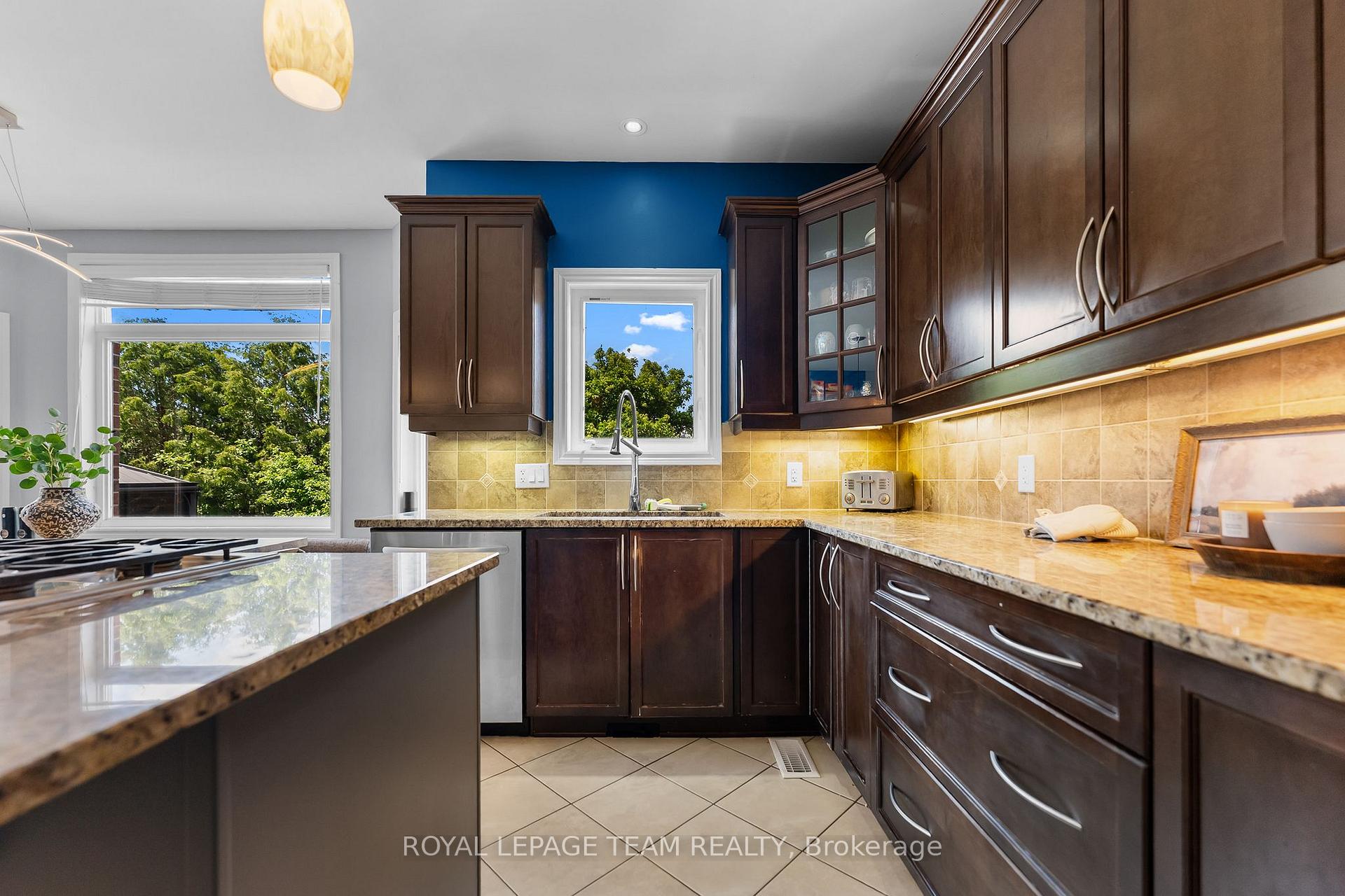 Photo 20 of 508 Dusty Miller Crescent, Ottawa, Riverside South/Gloucester Glen — HOMEH