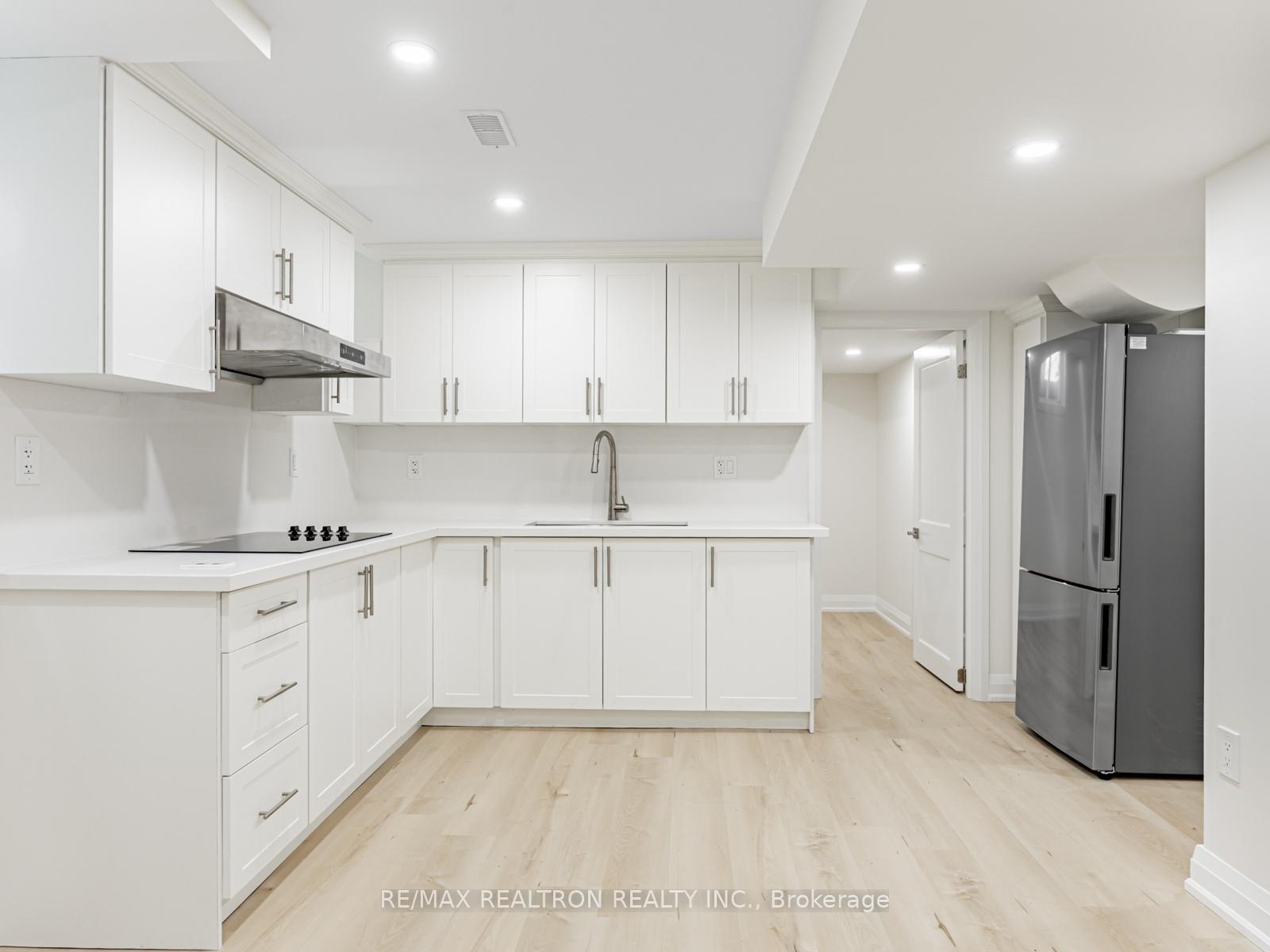 Photo 9 of 91 Mcroberts Crescent, Clarington, Courtice — HOMEH