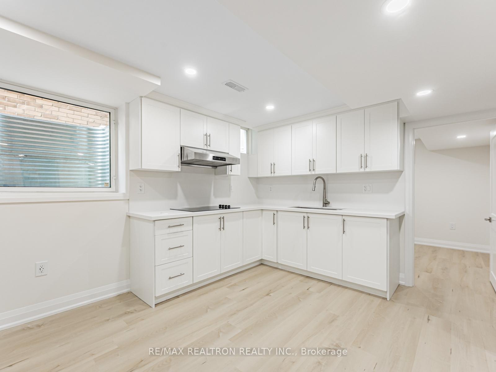 Photo 11 of 91 Mcroberts Crescent, Clarington, Courtice — HOMEH