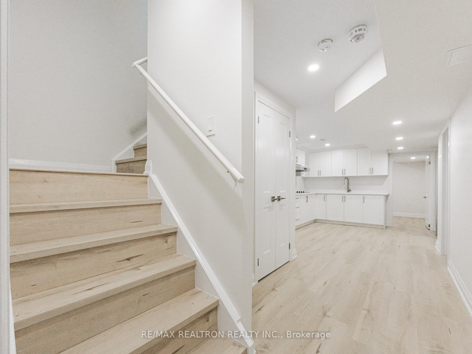 Photo 15 of 91 Mcroberts Crescent, Clarington, Courtice — HOMEH