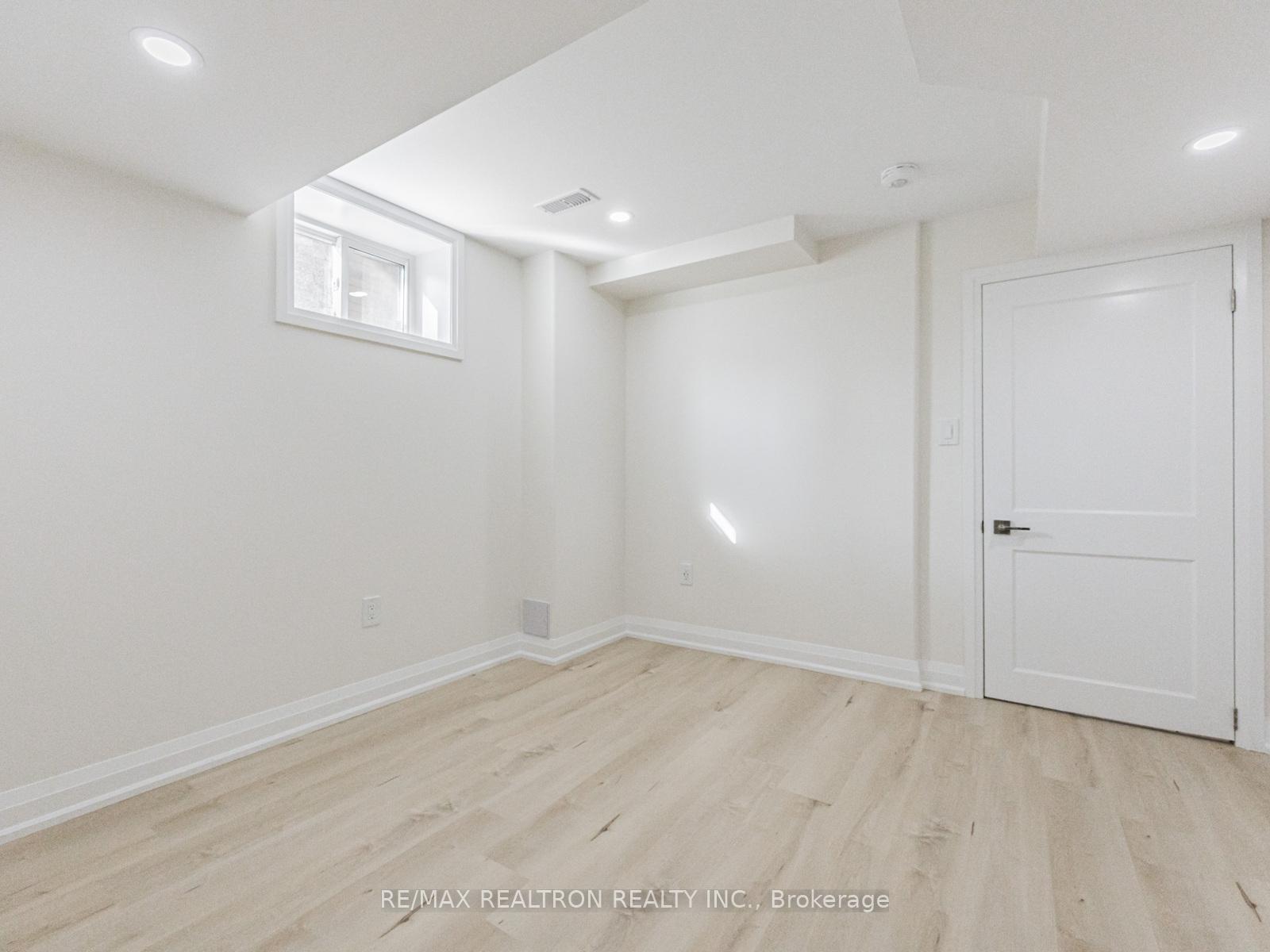 Photo 18 of 91 Mcroberts Crescent, Clarington, Courtice — HOMEH