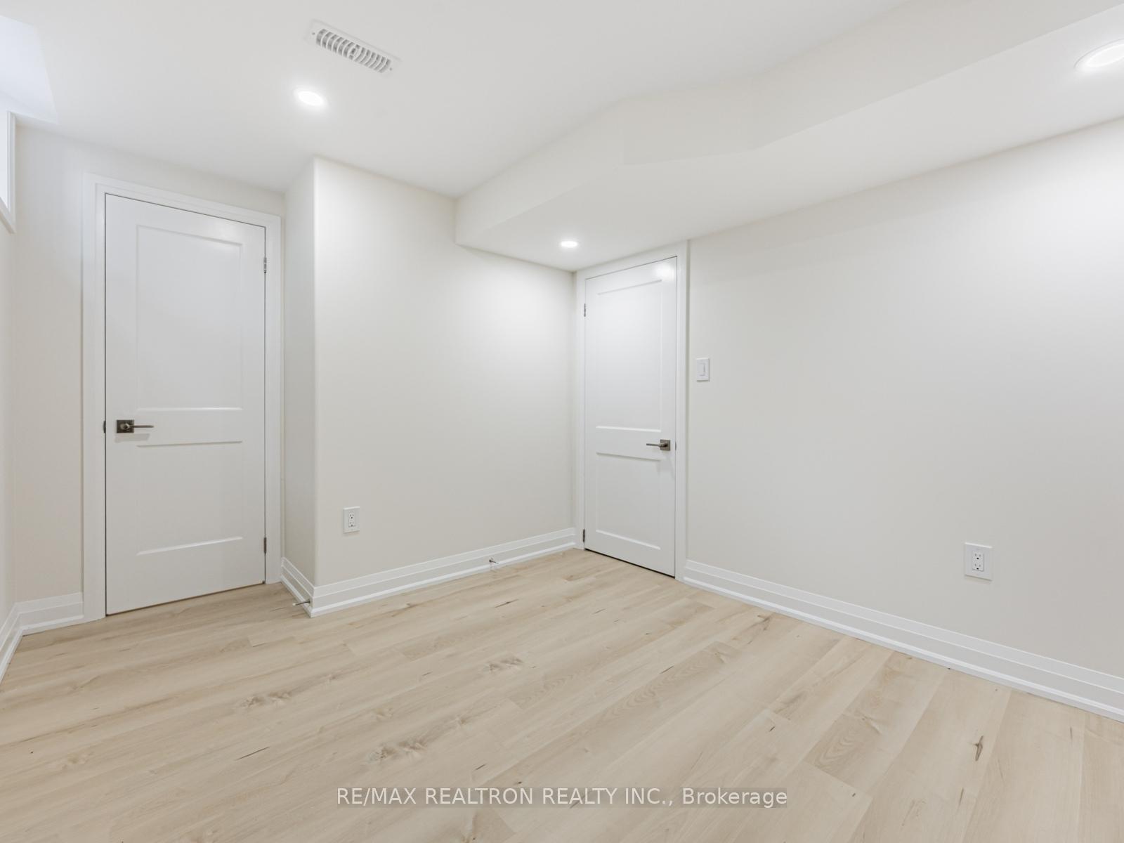 Photo 26 of 91 Mcroberts Crescent, Clarington, Courtice — HOMEH