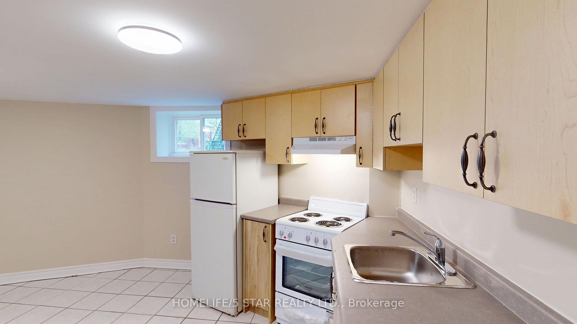 Photo 2 of Unit Apt B, 79 Rosemount Avenue, North York, Weston — HOMEH